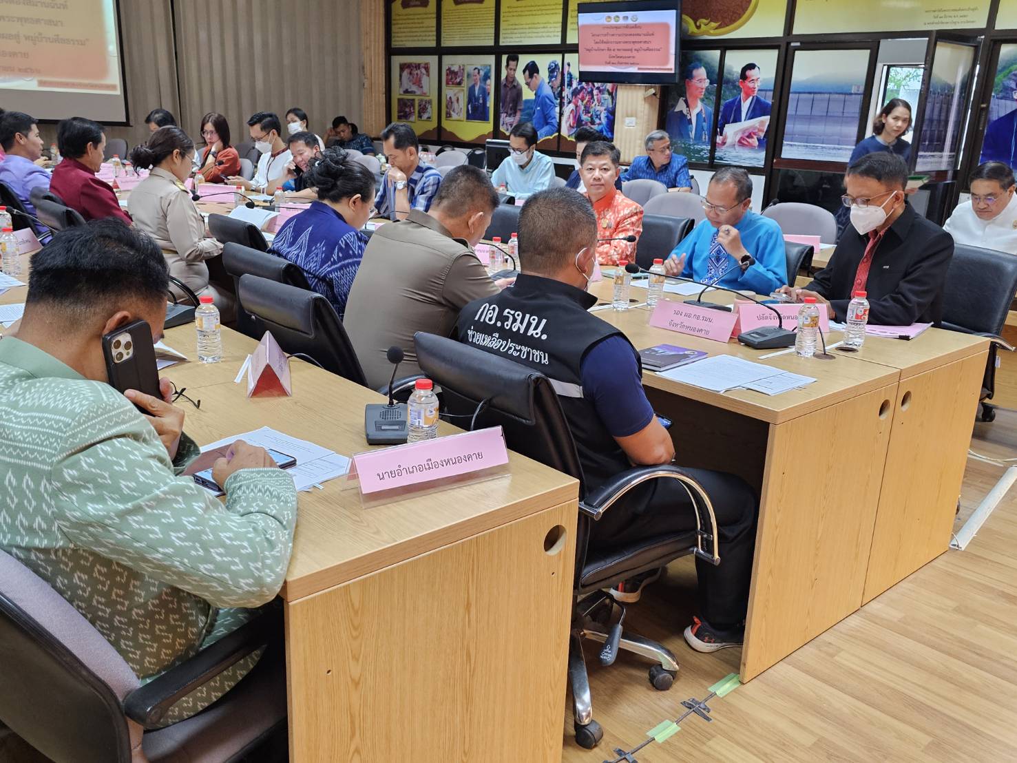 พช.หนองคาย ร่วมการประชุมคณะกรรมการขับเคลื่อนโครงการสร้างความปรองดองสมานฉันท์โดยใช้หลักธรรมทางพระพุทธศาสนา”หมู่บ้านรักษาศีล 5 ขยายผลสู่หมู่บ้านศีลธรรม” จังหวัดหนองคาย