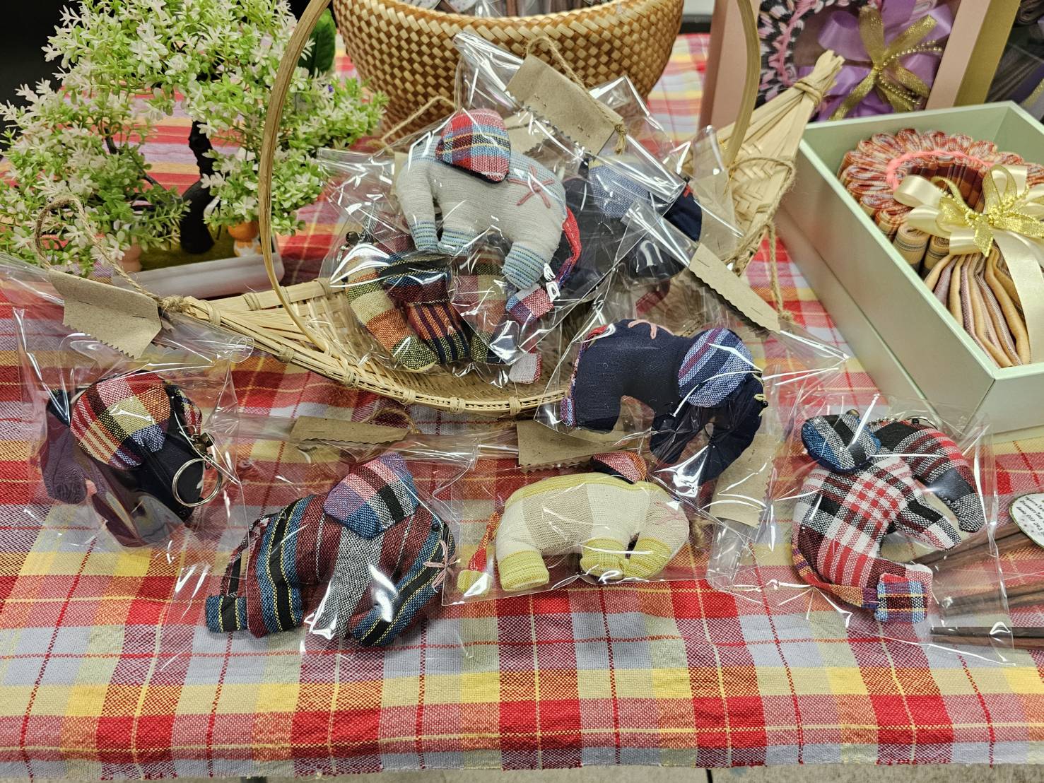 พช.หนองคาย แบ่งปันผลผลิตผลิตภัณฑ์ OTOP ร่วมกิจกรรมมหาดไทยปันสุข ระหว่างวันที่ 2-8 ตุลาคม 2566 ณ ศูนย์การประชุมแห่งชาติสิริกิติ์ เขตคลองเตย กรุงเทพมหานคร