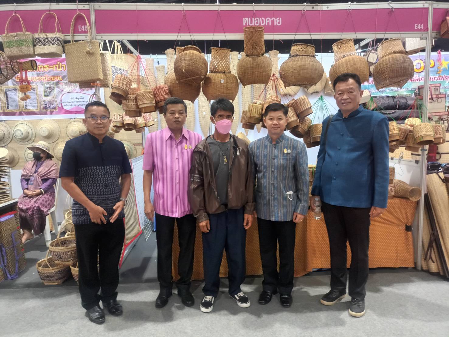 พช.หนองคาย ร่วมพิธีเปิดงาน OTOP Midyear 2023 “ที่สุดแห่งภูมิปัญญา รังสรรค์จากการพัฒนา เพิ่มมูลค่าเศรษฐกิจไทย”