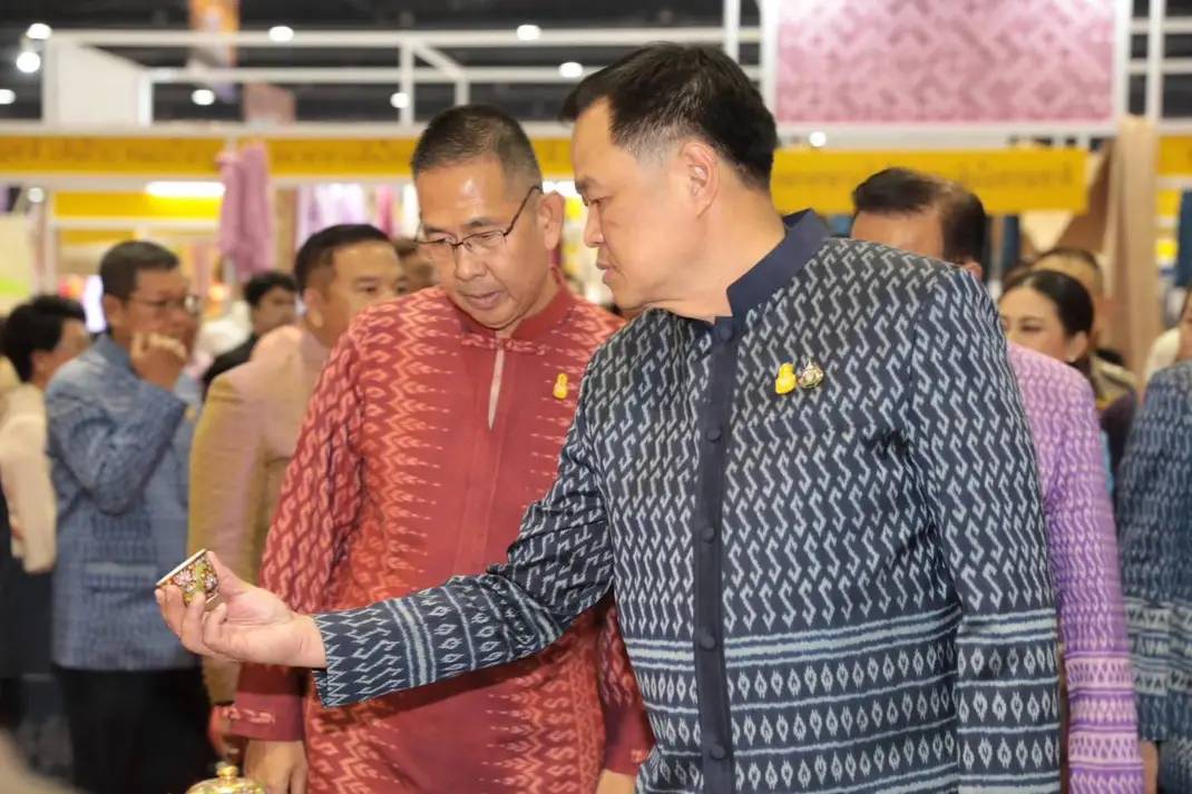 พช.หนองคาย ร่วมพิธีเปิดงาน OTOP Midyear 2023 “ที่สุดแห่งภูมิปัญญา รังสรรค์จากการพัฒนา เพิ่มมูลค่าเศรษฐกิจไทย”