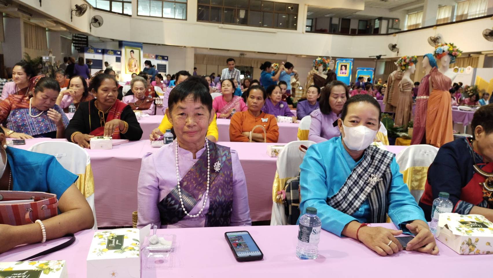 พช.หนองคาย พร้อมด้วยคณะกรรมการพัฒนาสตรีจังหวัดหนองคาย เข้าร่วมโครงการพัฒนาศักยภาพคณะกรรมการพัฒนาสตรีภาคตะวันออกเฉียงเหนือและเชิดชูเกียรติคนกองทุนพัฒนาบทบาทสตรี ประจำปี 2566