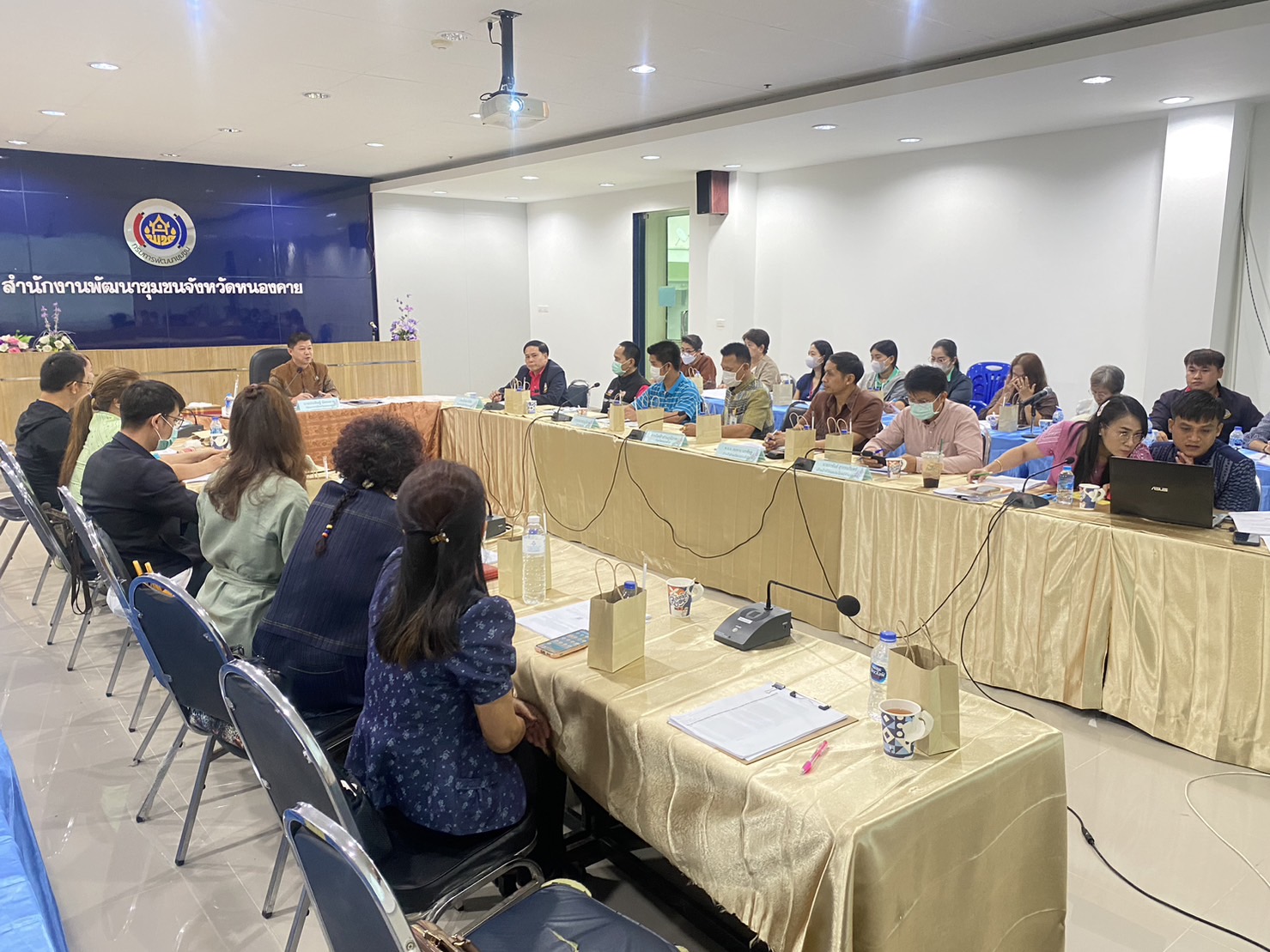 พช.หนองคาย ดำเนินการประชุมปรึกษาหารือเกี่ยวกับการบริหารจัดการศูนย์แสดงและจำหน่ายผลิตภัณฑ์ OTOP จังหวัดหนองคาย