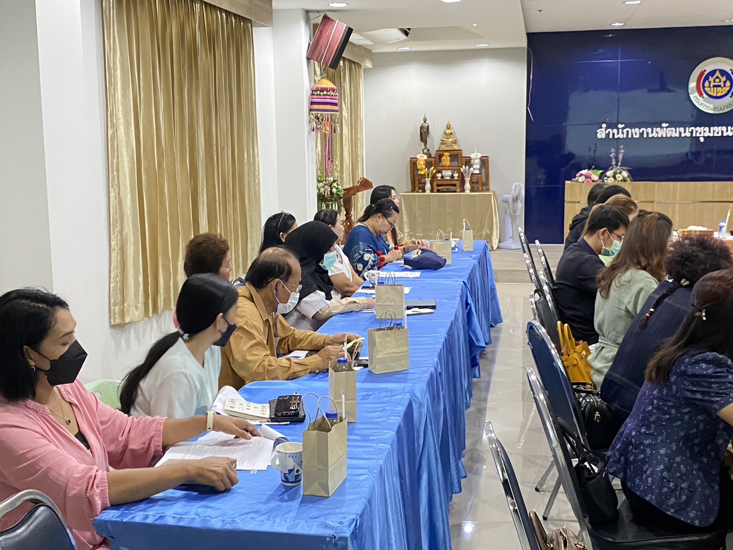 พช.หนองคาย ดำเนินการประชุมปรึกษาหารือเกี่ยวกับการบริหารจัดการศูนย์แสดงและจำหน่ายผลิตภัณฑ์ OTOP จังหวัดหนองคาย