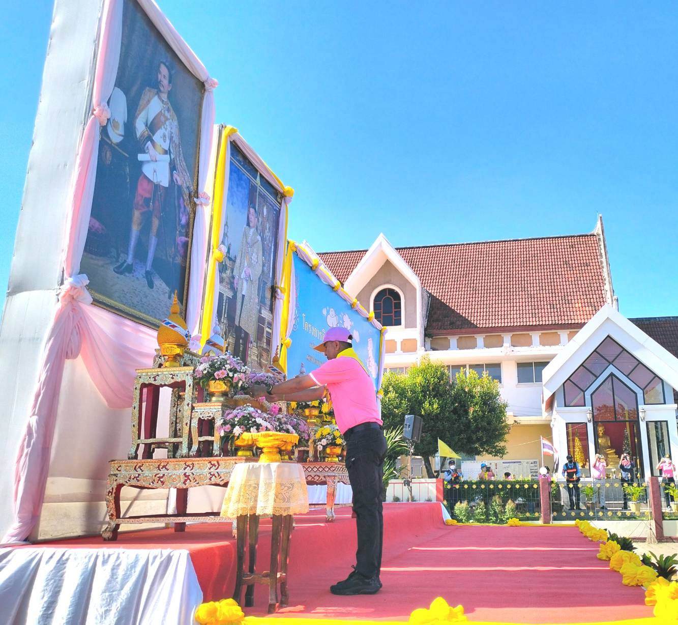 พช.หนองคาย ร่วมกิจกรรมจิตอาสาพัฒนาเนื่องในวันคล้ายวันสวรรคตพระบาทสมเด็จพระจุลจอมเกล้าเจ้าอยู่หัว “วันปิยมหาราช” 23 ตุลาคม 2566 และ กิจกรรมจิตอาสาเนื่องในวันรักต้นไม้ประจำปีของชาติ (21 ตุลาคม 2566) เพื่อรำลึกถึงพระมหากรุณาธิคุณของสมเด็จพระศรีนครินทราบรมราชชนนี เนื่องในวันคล้ายวันพระราชสมภพ 21 ตุลาคม 2566