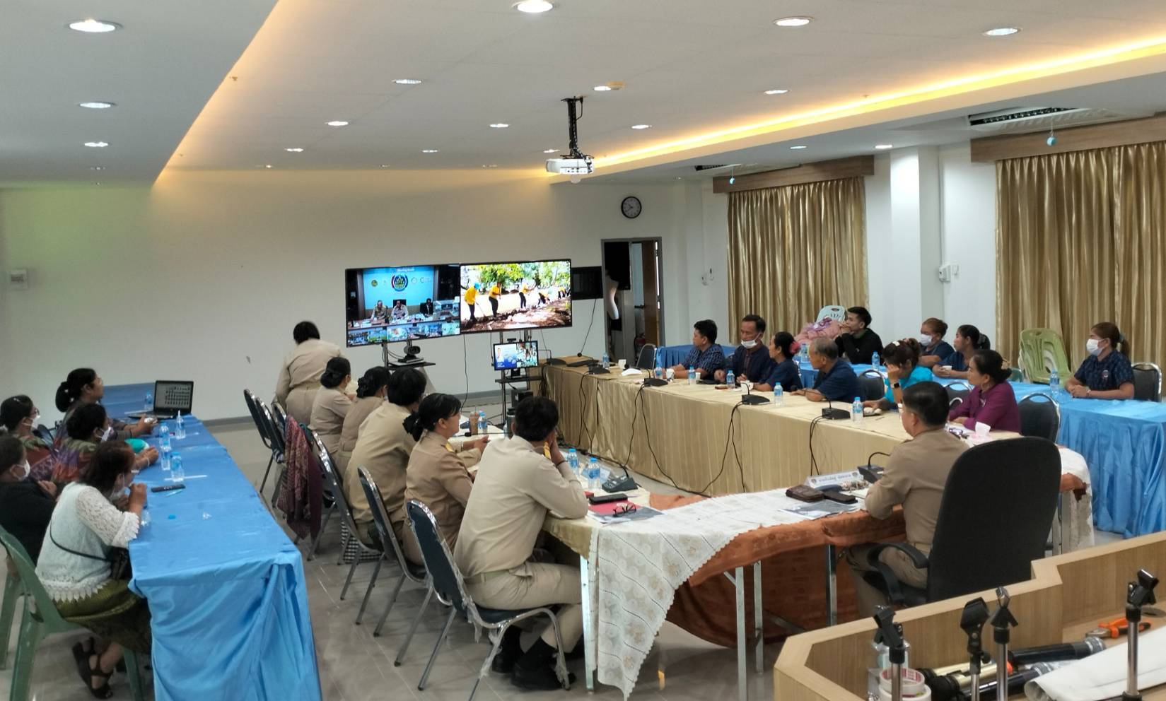 พช.หนองคาย ร่วมการประชุมรับมอบนโยบายและแนวทางการดำเนินงานของรัฐมนตรีกระทรวงมหาดไทย