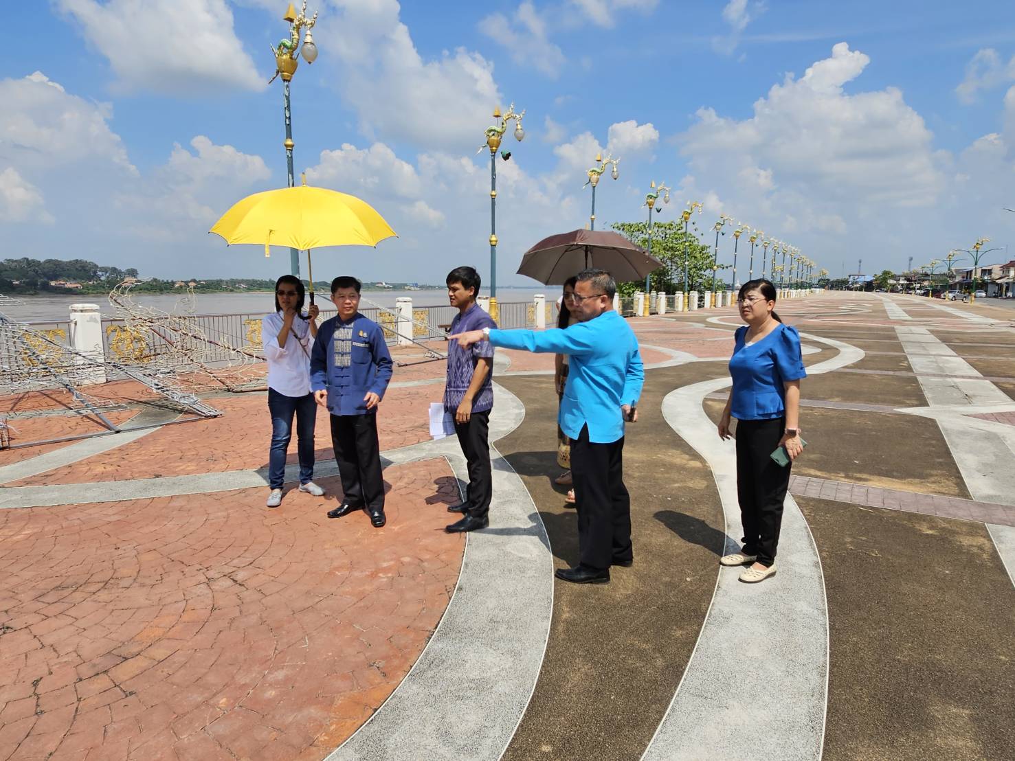 เตรียมพร้อม “ชม ช้อป เที่ยว ที่เดียวในโลก” พช.หนองคาย ลงพื้นที่เตรียมความพร้อม การจัดแสดงและจำหน่ายผลิตภัณฑ์ OTOP ภายใต้ชื่องาน “OTOP บั้งไฟพญานาคโลก” ประจำปี 2566