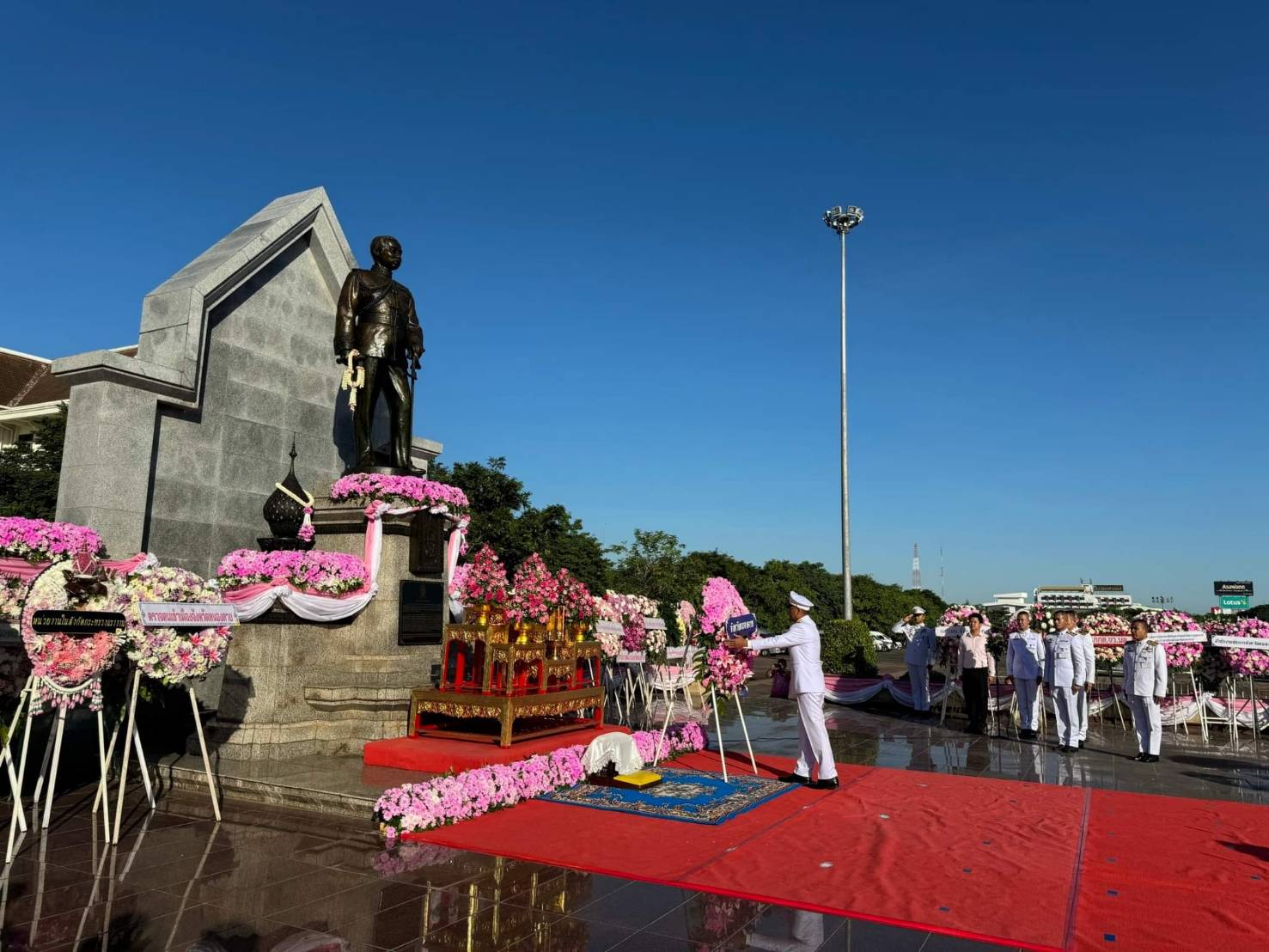 พช.หนองคาย ร่วมพิธีถวายราชสักการะเนื่องใน “วันคล้ายวันสวรรคต พระบาทสมเด็จพระจุลจอมเกล้าเจ้าอยู่หัว” วันปิยมหาราช ประจำปีพุทธศักราช 2566