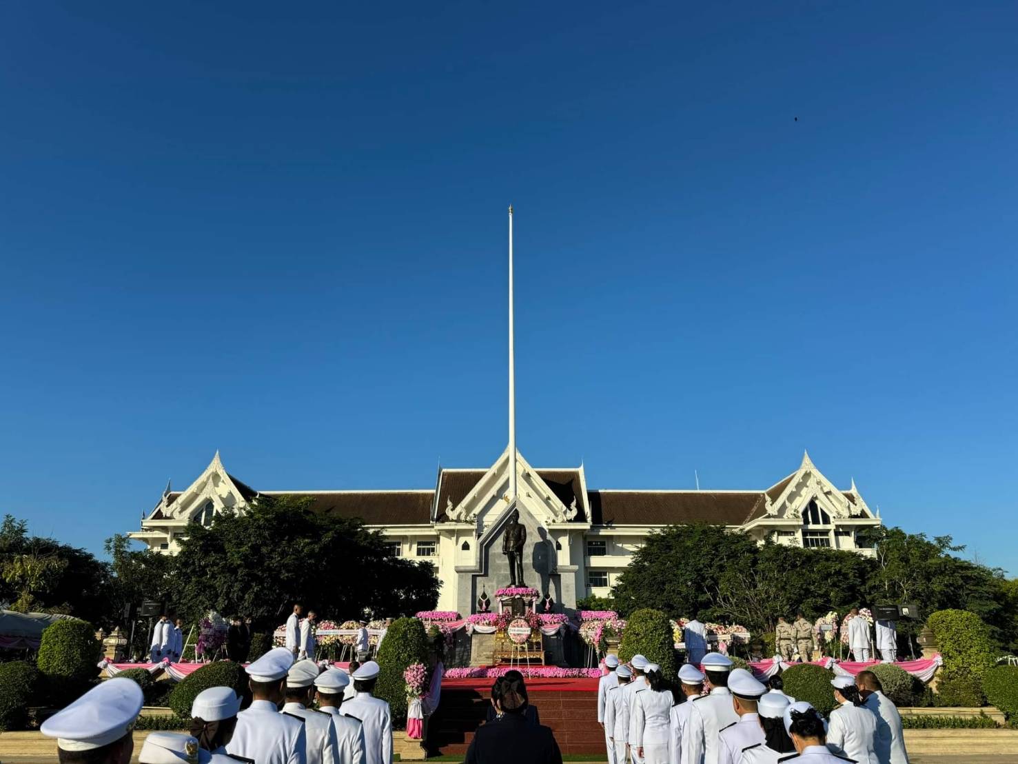 พช.หนองคาย ร่วมพิธีถวายราชสักการะเนื่องใน “วันคล้ายวันสวรรคต พระบาทสมเด็จพระจุลจอมเกล้าเจ้าอยู่หัว” วันปิยมหาราช ประจำปีพุทธศักราช 2566