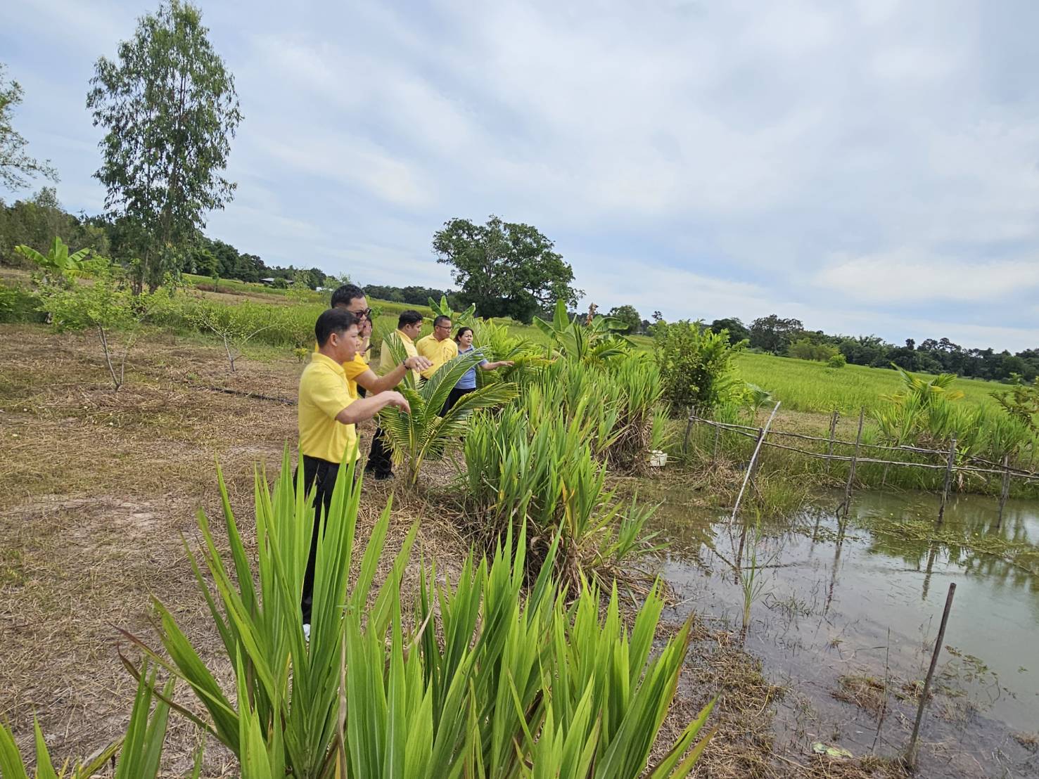 พช.หนองคาย ลงพื้นที่นิเทศติดตามการดำเนินงาน สำนักงานพัฒนาชุมชนอำเภอสระใคร จังหวัดหนองคาย