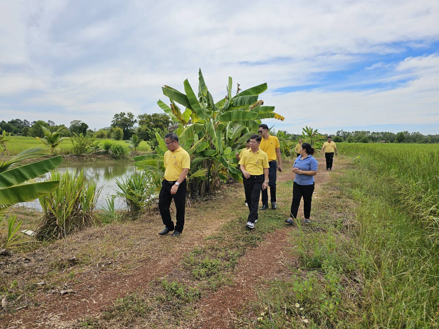 พช.หนองคาย ลงพื้นที่นิเทศติดตามการดำเนินงาน สำนักงานพัฒนาชุมชนอำเภอสระใคร จังหวัดหนองคาย