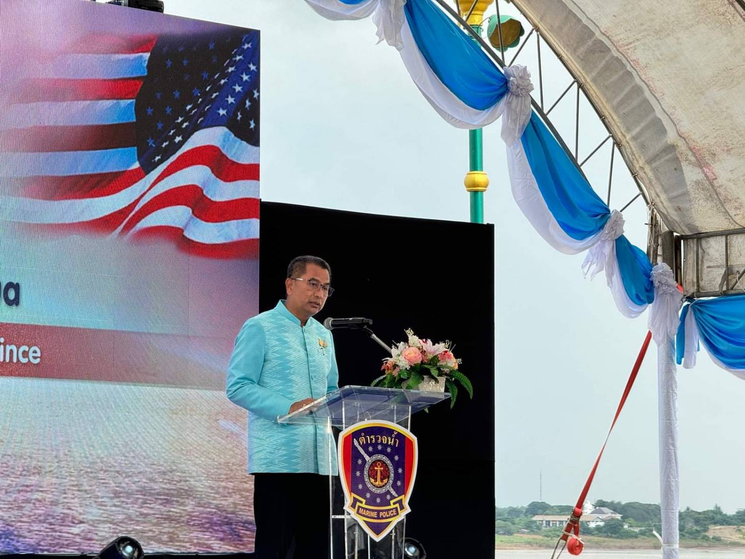 พช.หนองคาย ร่วมพิธีมอบเรือตรวจการณ์แก่กองบังคับการตำรวจน้ำหนองคาย