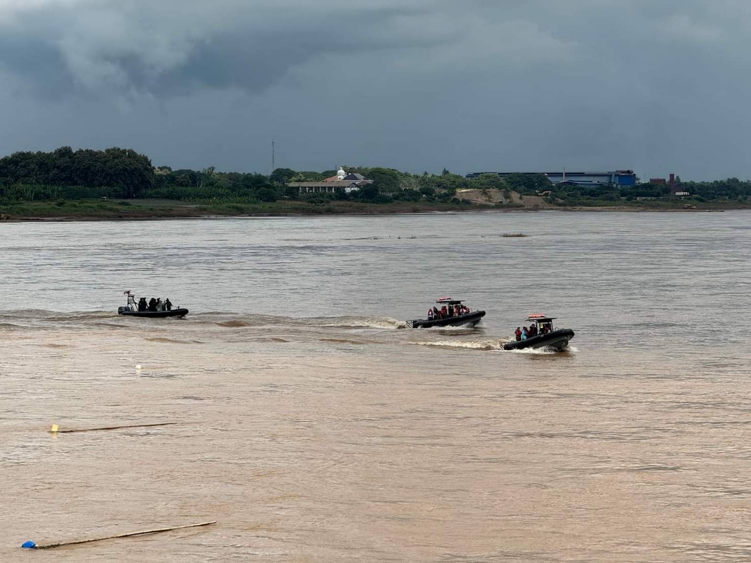 พช.หนองคาย ร่วมพิธีมอบเรือตรวจการณ์แก่กองบังคับการตำรวจน้ำหนองคาย