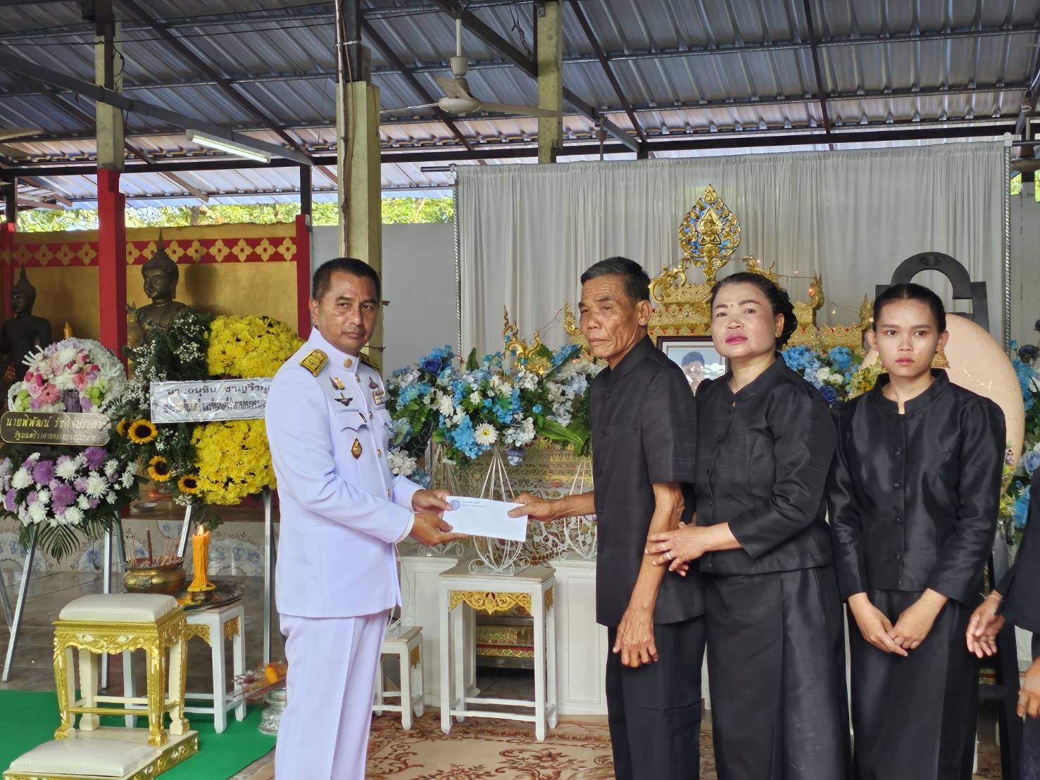 พช.หนองคาย ร่วมพิธีอัญเชิญพวงมาลาพระราชทาน นายศักดา สุระคาย(กรณีถึงแก่กรรมจากเหตุการณ์ความไม่สงบในอิสราเอล)