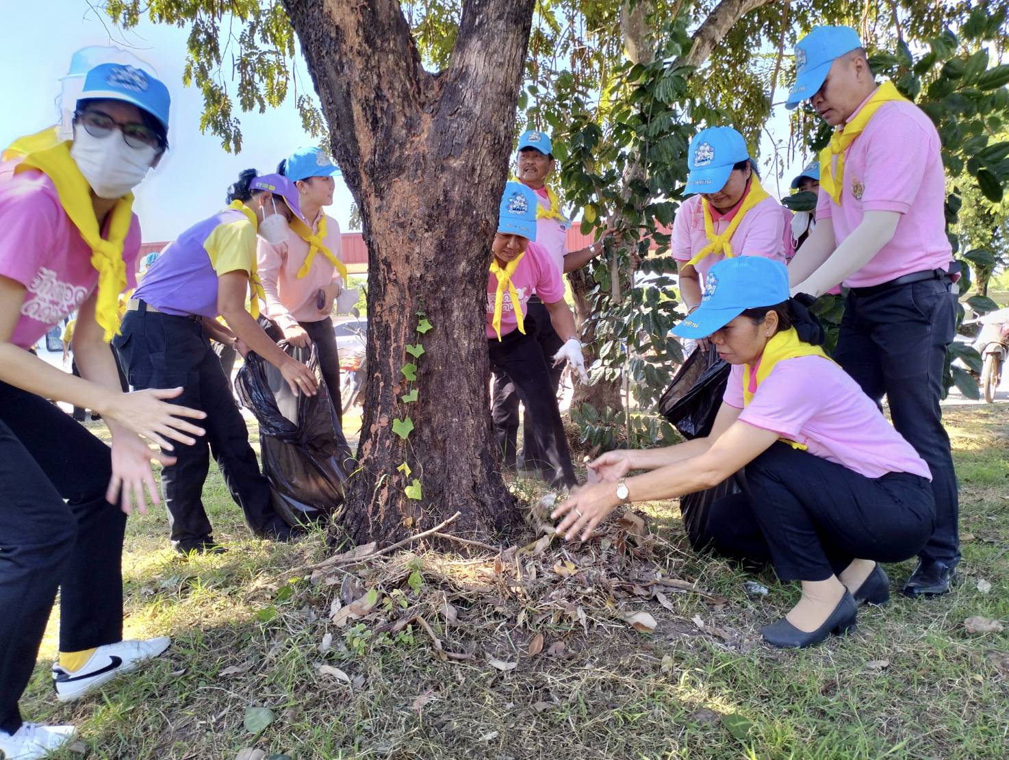 พช.หนองคาย ร่วมกิจกรรมจิตอาสาพัฒนาเนื่องในวันคล้ายวันสวรรคตพระบาทสมเด็จพระจุลจอมเกล้าเจ้าอยู่หัว “วันปิยมหาราช” 23 ตุลาคม 2566 และ กิจกรรมจิตอาสาเนื่องในวันรักต้นไม้ประจำปีของชาติ (21 ตุลาคม 2566) เพื่อรำลึกถึงพระมหากรุณาธิคุณของสมเด็จพระศรีนครินทราบรมราชชนนี เนื่องในวันคล้ายวันพระราชสมภพ 21 ตุลาคม 2566
