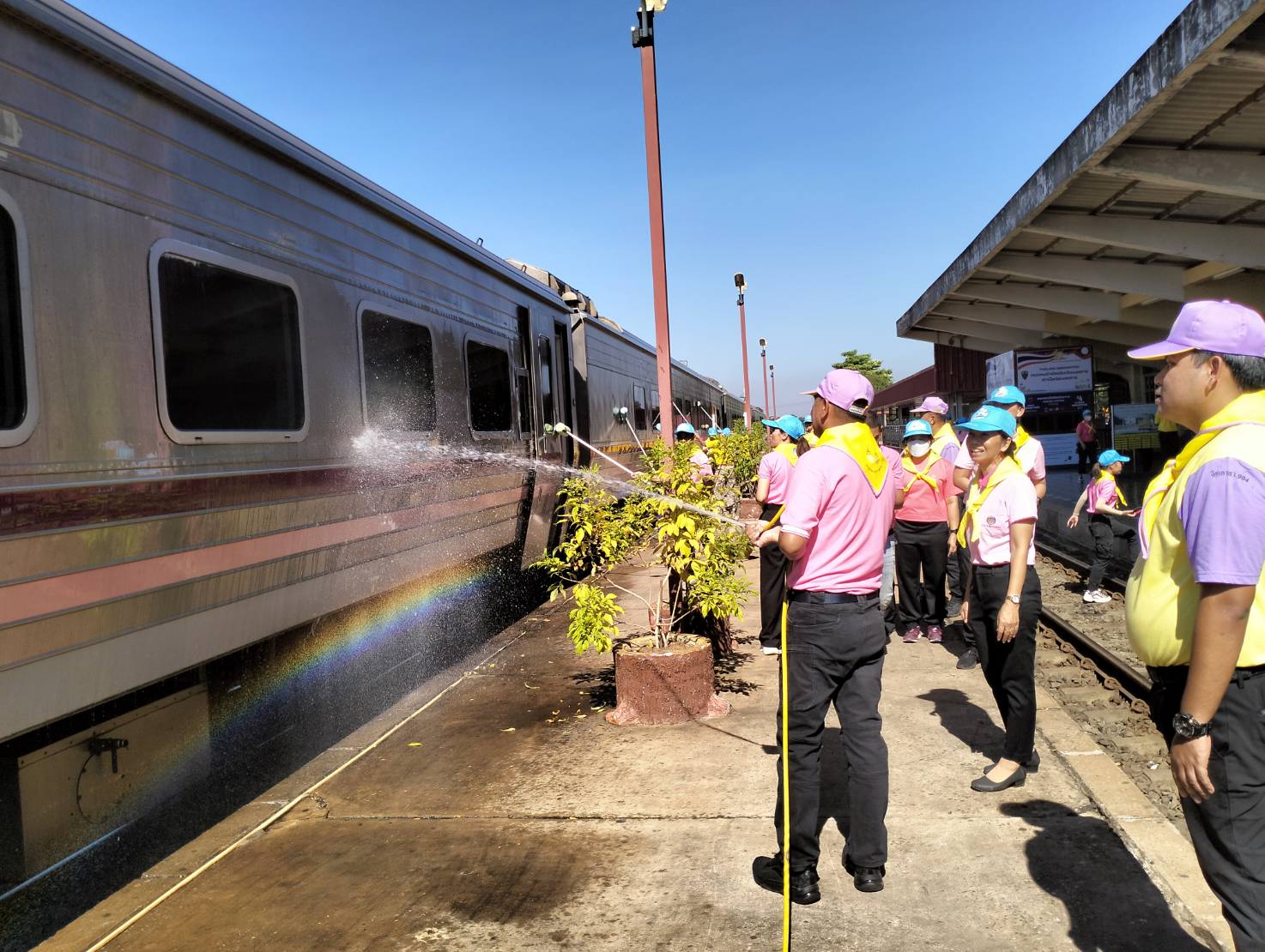 พช.หนองคาย ร่วมกิจกรรมจิตอาสาพัฒนาเนื่องในวันคล้ายวันสวรรคตพระบาทสมเด็จพระจุลจอมเกล้าเจ้าอยู่หัว “วันปิยมหาราช” 23 ตุลาคม 2566 และ กิจกรรมจิตอาสาเนื่องในวันรักต้นไม้ประจำปีของชาติ (21 ตุลาคม 2566) เพื่อรำลึกถึงพระมหากรุณาธิคุณของสมเด็จพระศรีนครินทราบรมราชชนนี เนื่องในวันคล้ายวันพระราชสมภพ 21 ตุลาคม 2566