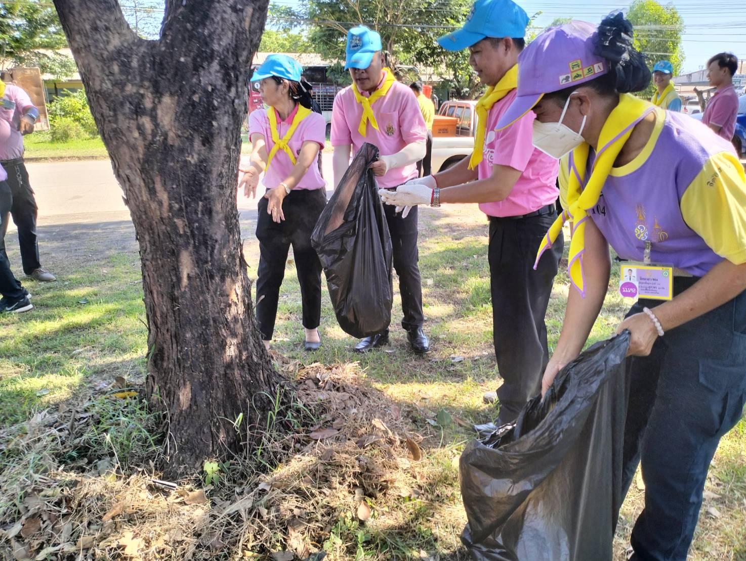 พช.หนองคาย ร่วมกิจกรรมจิตอาสาพัฒนาเนื่องในวันคล้ายวันสวรรคตพระบาทสมเด็จพระจุลจอมเกล้าเจ้าอยู่หัว “วันปิยมหาราช” 23 ตุลาคม 2566 และ กิจกรรมจิตอาสาเนื่องในวันรักต้นไม้ประจำปีของชาติ (21 ตุลาคม 2566) เพื่อรำลึกถึงพระมหากรุณาธิคุณของสมเด็จพระศรีนครินทราบรมราชชนนี เนื่องในวันคล้ายวันพระราชสมภพ 21 ตุลาคม 2566