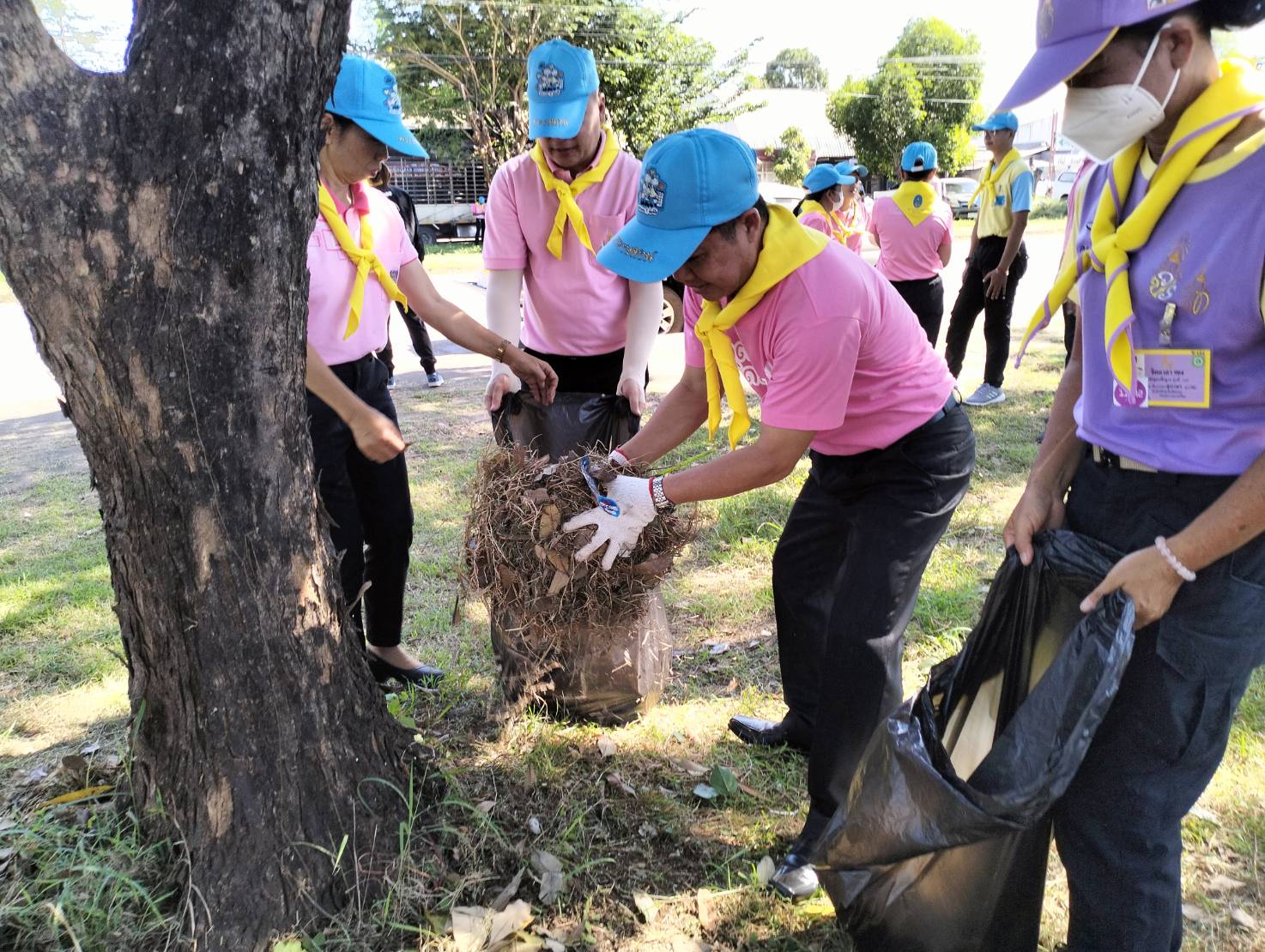 พช.หนองคาย ร่วมกิจกรรมจิตอาสาพัฒนาเนื่องในวันคล้ายวันสวรรคตพระบาทสมเด็จพระจุลจอมเกล้าเจ้าอยู่หัว “วันปิยมหาราช” 23 ตุลาคม 2566 และ กิจกรรมจิตอาสาเนื่องในวันรักต้นไม้ประจำปีของชาติ (21 ตุลาคม 2566) เพื่อรำลึกถึงพระมหากรุณาธิคุณของสมเด็จพระศรีนครินทราบรมราชชนนี เนื่องในวันคล้ายวันพระราชสมภพ 21 ตุลาคม 2566