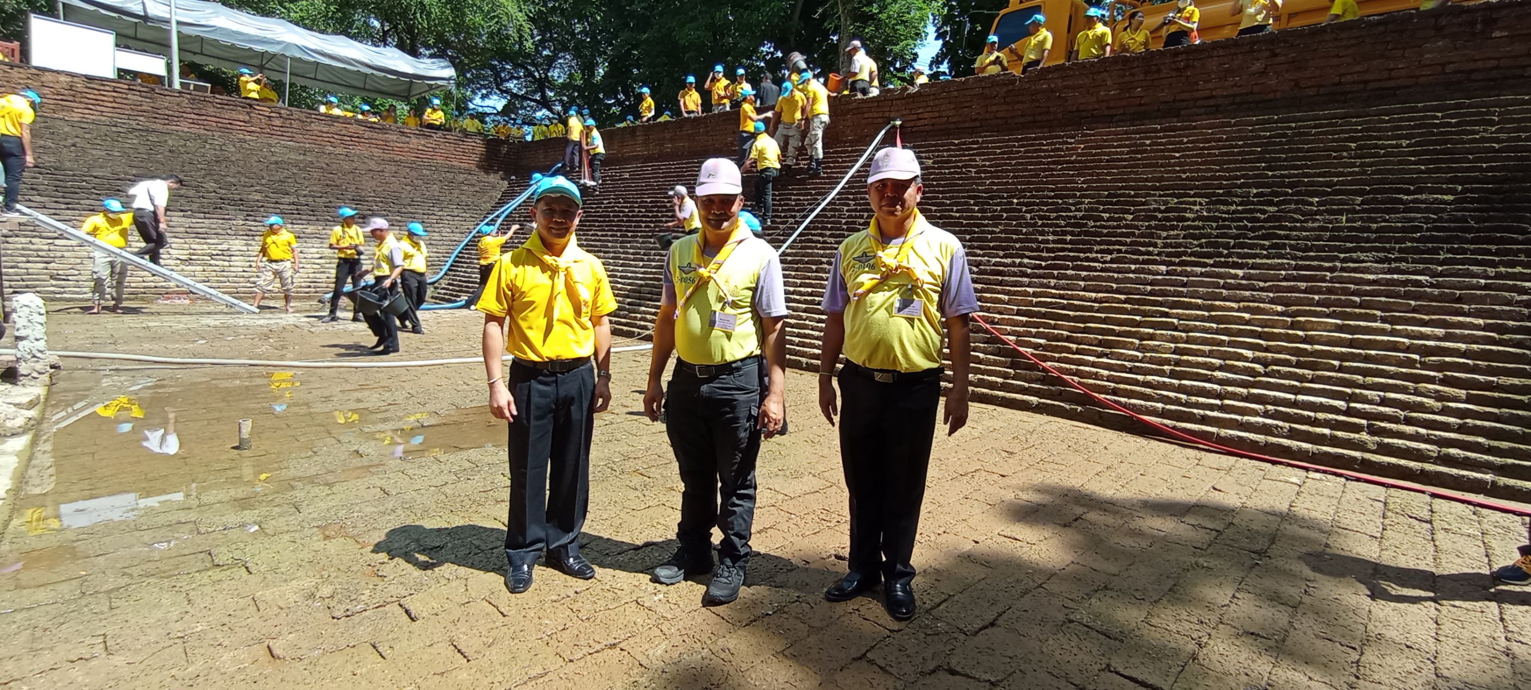 พช.หนองคาย ร่วมพิธีวางพวงมาลาถวายราชสักการะ และร่วมกิจกรรมจิตอาสา เพื่อน้อมรำลึกในพระมหากรุณาธิคุณพระบาทสมเด็จพระบรมชนกาธิเบศร มหาภูมิพลอดุลยเดชมหาราช บรมนาถบพิตร เนื่องในวันนวมินทรมหาราช 13 ตุลาคม 2566