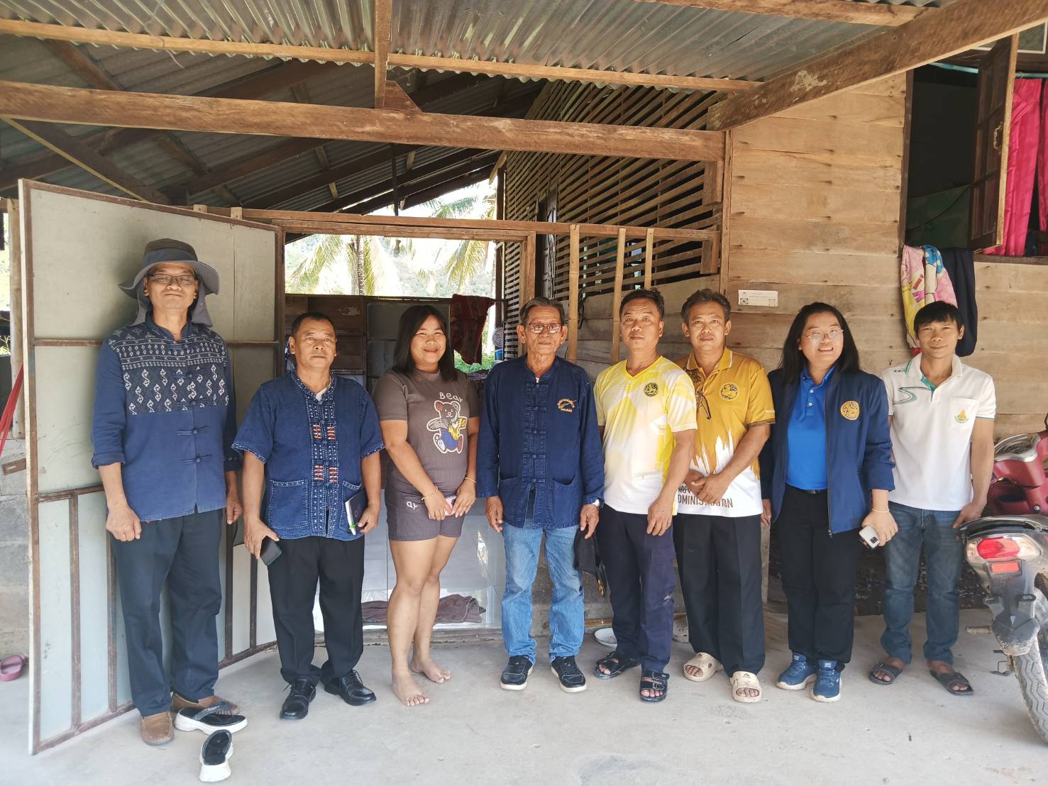 พช.หนองคาย ลงพื้นที่นำความห่วงใยจากรองนายกฯ รมว.มหาดไทย ลงพื้นที่เยี่ยมครอบครัวแรงงานไทยที่ไปทำงานในประเทศอิสราเอล ในพื้นที่อำเภอสังคม จังหวัดหนองคาย