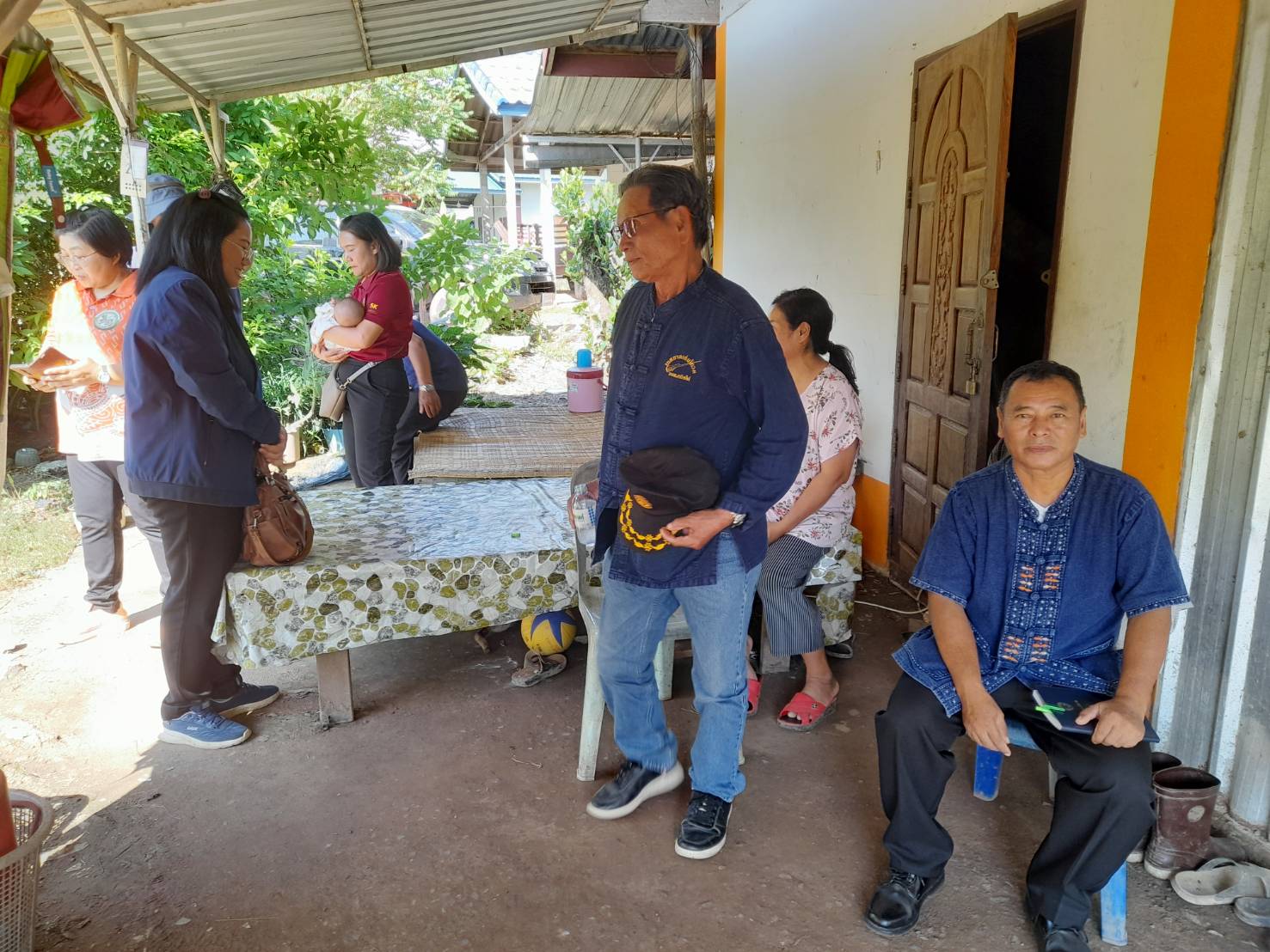 พช.หนองคาย ลงพื้นที่นำความห่วงใยจากรองนายกฯ รมว.มหาดไทย ลงพื้นที่เยี่ยมครอบครัวแรงงานไทยที่ไปทำงานในประเทศอิสราเอล ในพื้นที่อำเภอสังคม จังหวัดหนองคาย