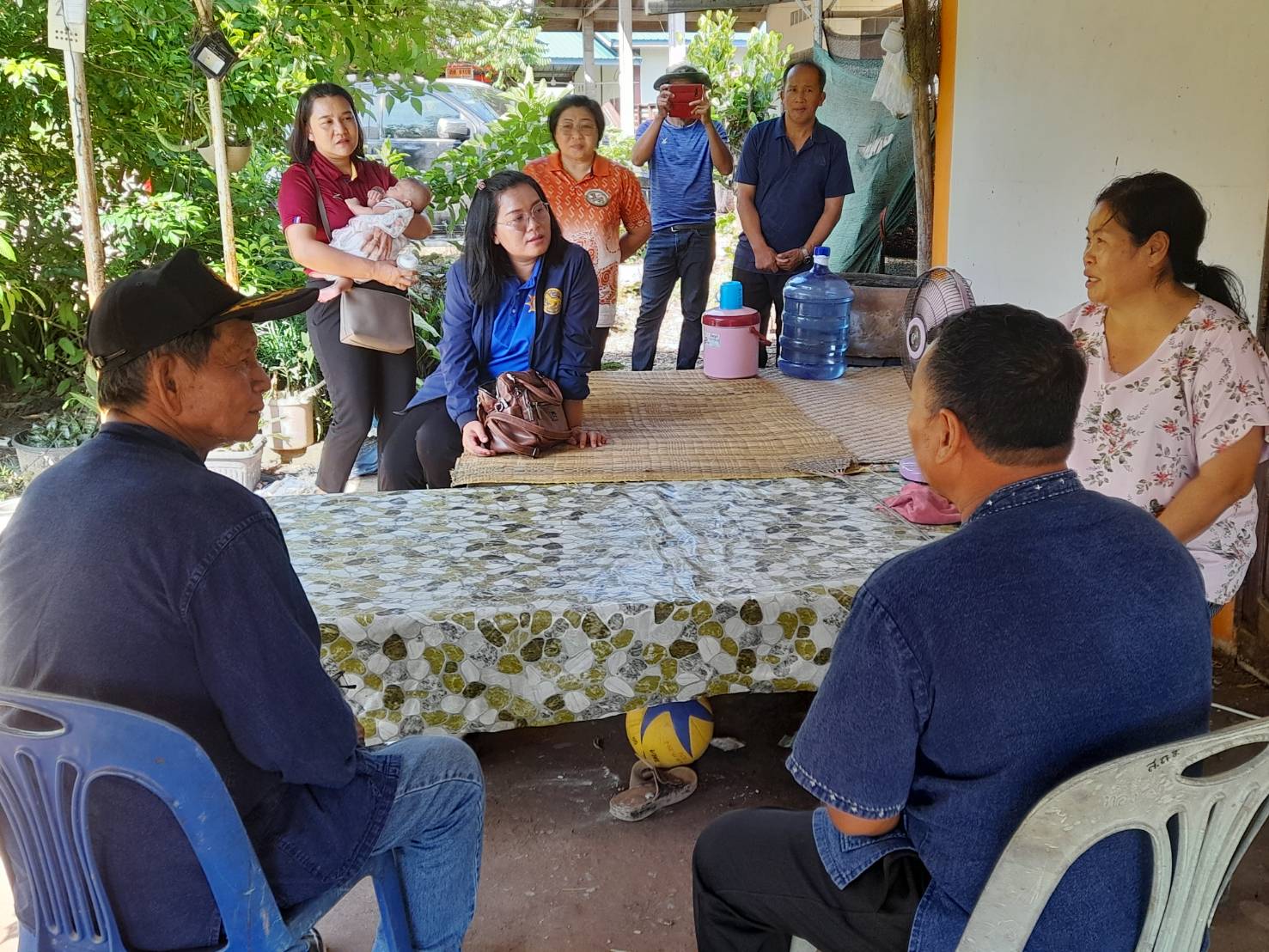 พช.หนองคาย ลงพื้นที่นำความห่วงใยจากรองนายกฯ รมว.มหาดไทย ลงพื้นที่เยี่ยมครอบครัวแรงงานไทยที่ไปทำงานในประเทศอิสราเอล ในพื้นที่อำเภอสังคม จังหวัดหนองคาย