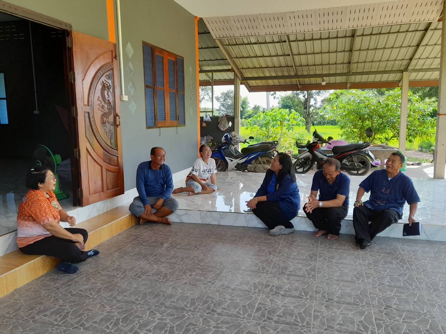 พช.หนองคาย ลงพื้นที่นำความห่วงใยจากรองนายกฯ รมว.มหาดไทย ลงพื้นที่เยี่ยมครอบครัวแรงงานไทยที่ไปทำงานในประเทศอิสราเอล ในพื้นที่อำเภอสังคม จังหวัดหนองคาย