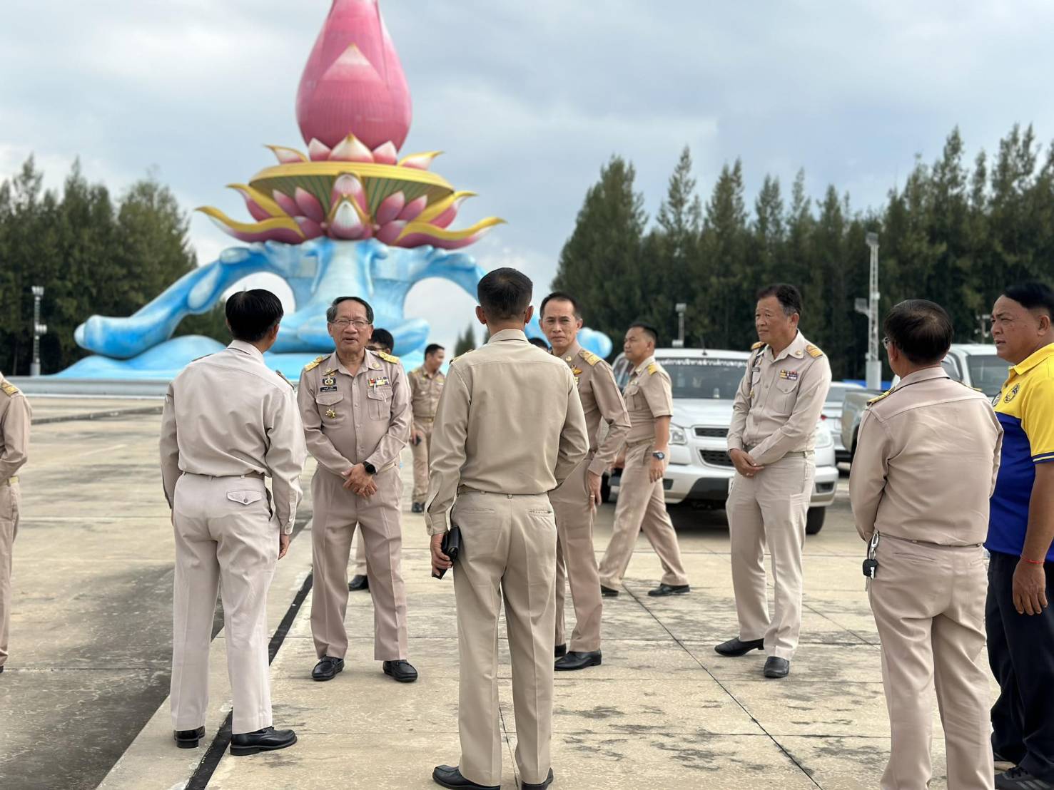 พช.หนองคาย ร่วมเตรียมการต้อนรับนายกรัฐมนตรีและรัฐมนตรีว่าการกระทรวงการคลัง(นายเศรษฐา ทวีสิน) และคณะ