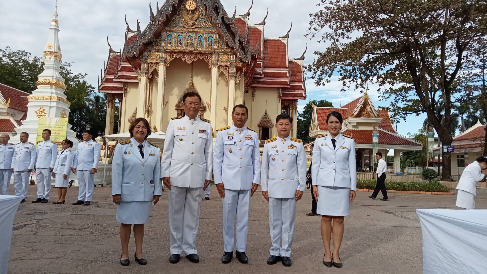 พช.หนองคาย ร่วมพิธีสวดพระพุทธมนต์และทำบุญตักบาตรถวายพระราชกุศล เนื่องในวันนวมินทรมหาราช 13 ตุลาคม 2566