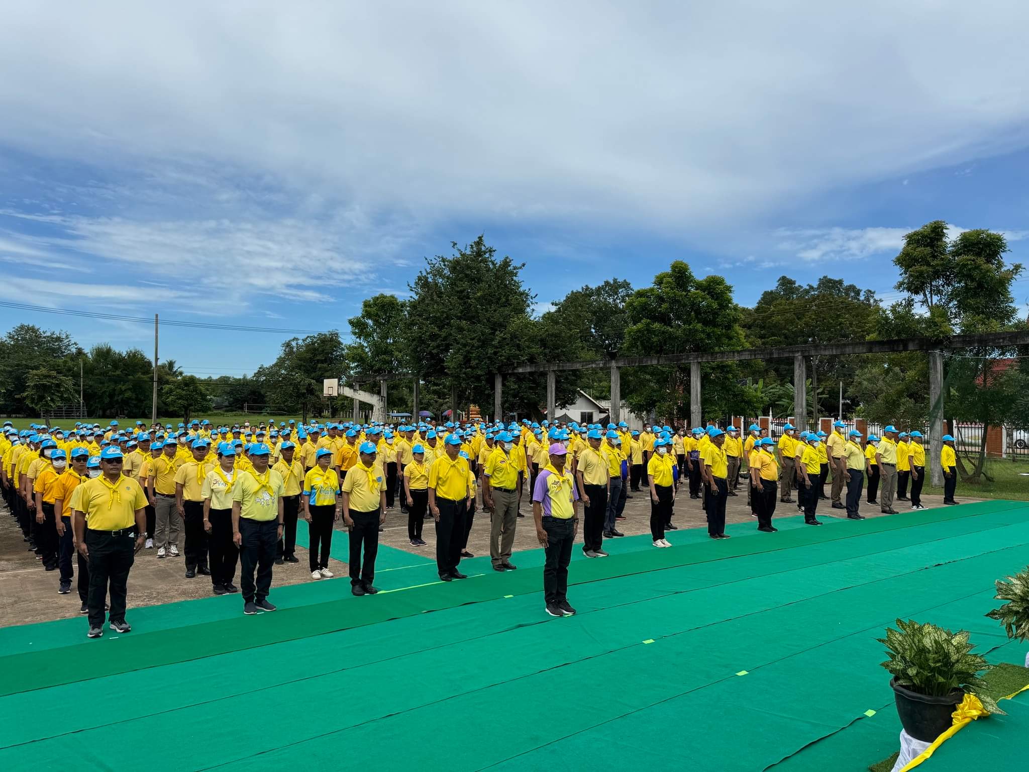 พช.หนองคาย ร่วมกิจกรรมจิตอาสาพัฒนาเนื่องในวันคล้ายวันสวรรคตพระบาทสมเด็จพระจอมเกล้าเจ้าอยู่หัว “กิจกรรมพัฒนาสิ่งแวดล้อมและบำเพ็ญสาธารณประโยชน์”