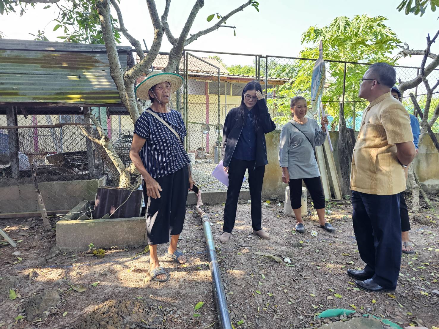 พช.หนองคาย ลงพื้นที่ติดตามการดำเนินโครงการพัฒนาคุณภาพชีวิตครัวเรือนยากจนฯ พร้อมแนะนำแอป “Click ชุมชน” ในพื้นที่ อ.รัตนวาปี อ.โพนพิสัย และอ.เมืองหนองคาย