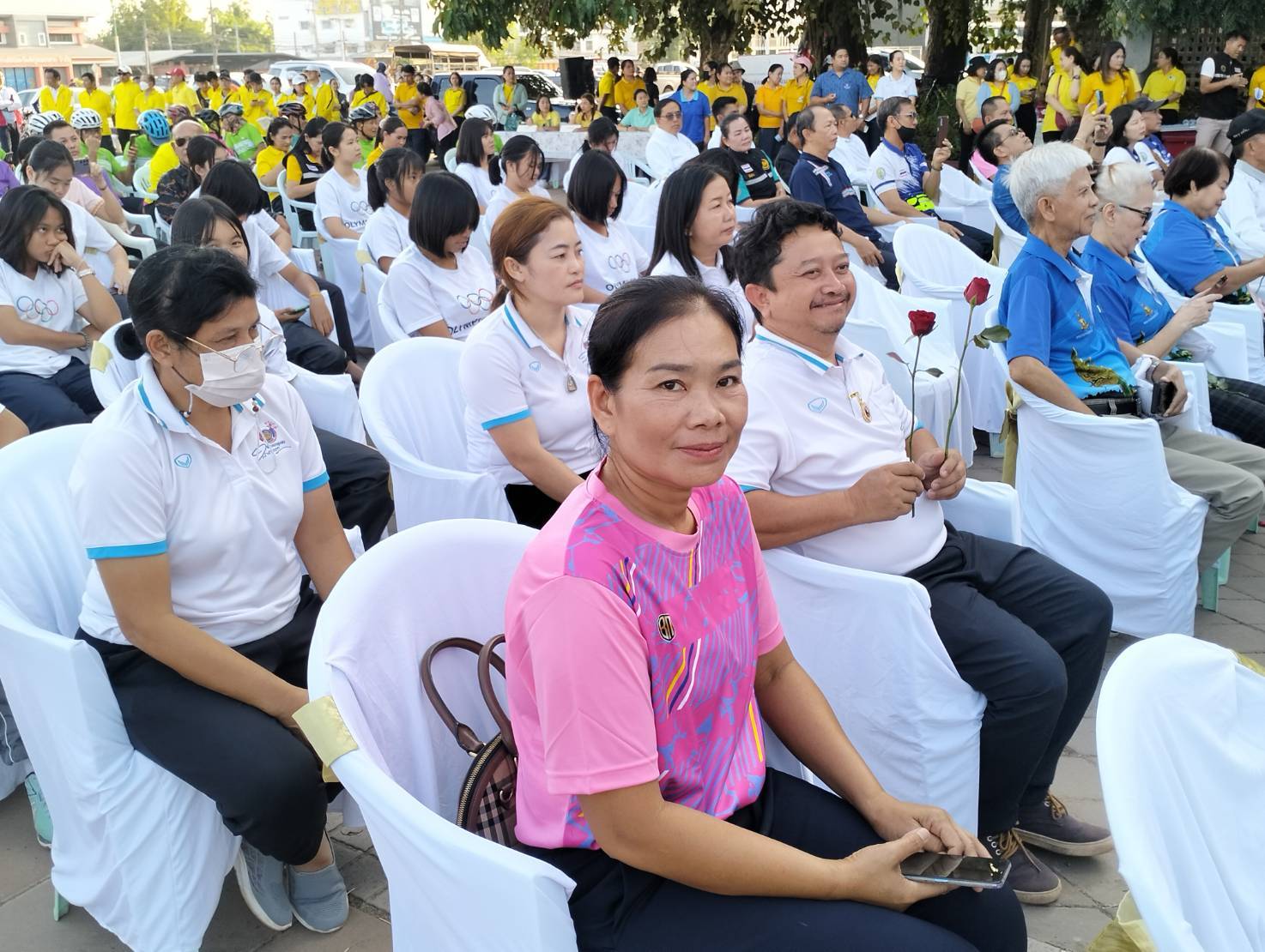 พช.หนองคาย ร่วมงานแสดงความยินดีกับนักกีฬาเหรียญเงินเอเซียนเกมส์ ครั้งที่ 19 “หางโจวเกมส์”