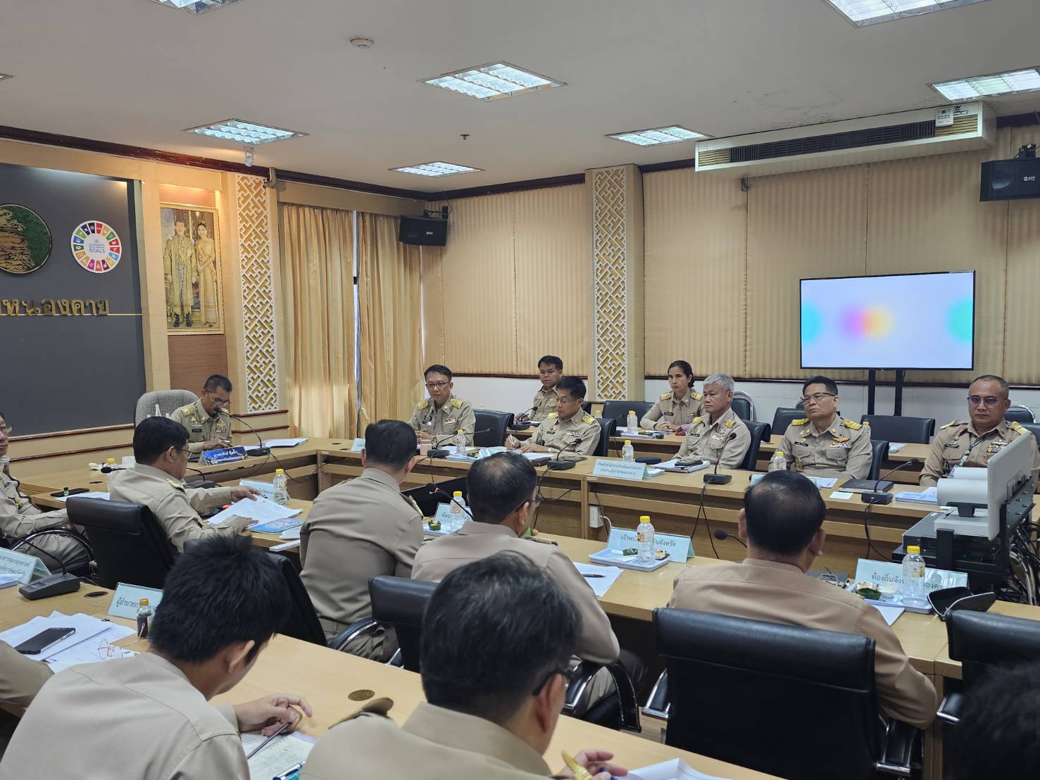 พช.หนองคาย ร่วมการประชุมขับเคลื่อนและติดตามนโยบายของรัฐบาล และภารกิจสำคัญของปลัดกระทรวงมหาดไทย ผ่านระบบ VCS