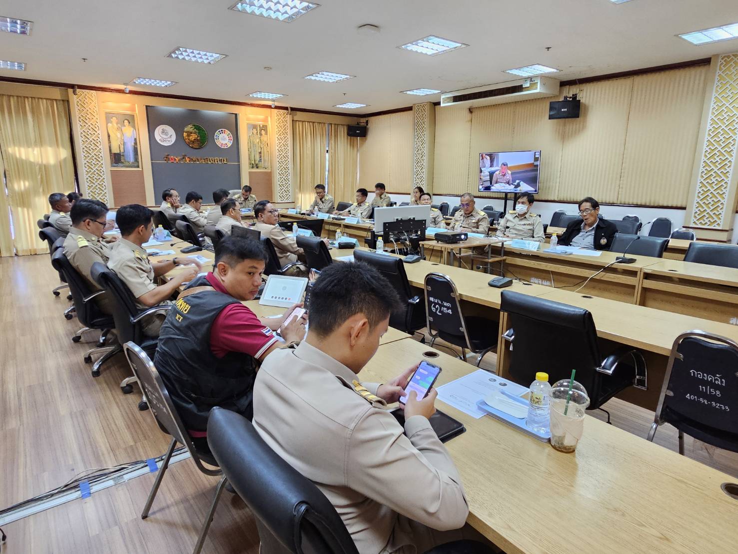 พช.หนองคาย ร่วมการประชุมขับเคลื่อนและติดตามนโยบายของรัฐบาล และภารกิจสำคัญของปลัดกระทรวงมหาดไทย ผ่านระบบ VCS