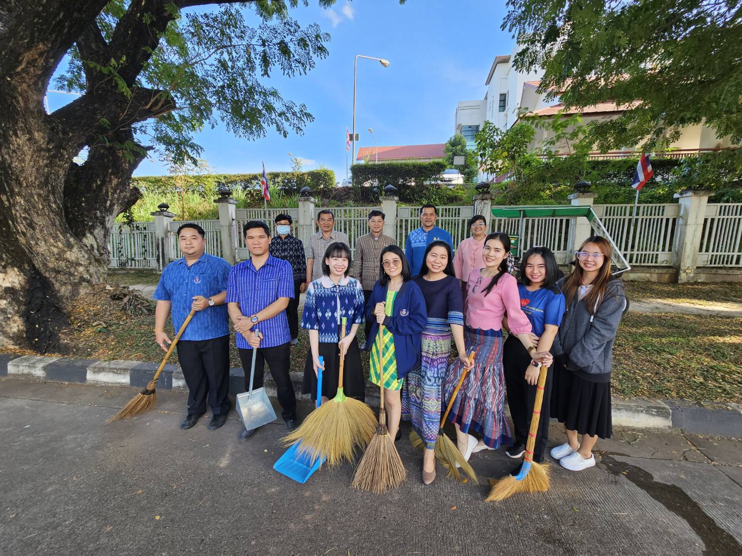 พช.หนองคาย ร่วมกิจกรรม BIG CLEANING DAY โครงการบ้านสวยเมืองงาม “หนองคายเมืองท่องเที่ยวและน่าอยู่ ริมฝั่งโขง”