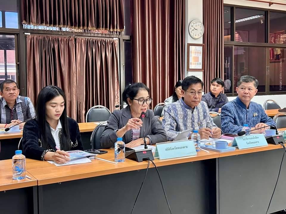 พช.หนองคาย ร่วมการประชุมเพื่อปรึกษาหารือการเตรียมจัดงาน “ฉลองอนุสาวรีย์ปราบฮ่อ ใต้ร่มพระบารมี 197 ปี เมืองหนองคาย และงานกาชาด พ.ศ.2567”