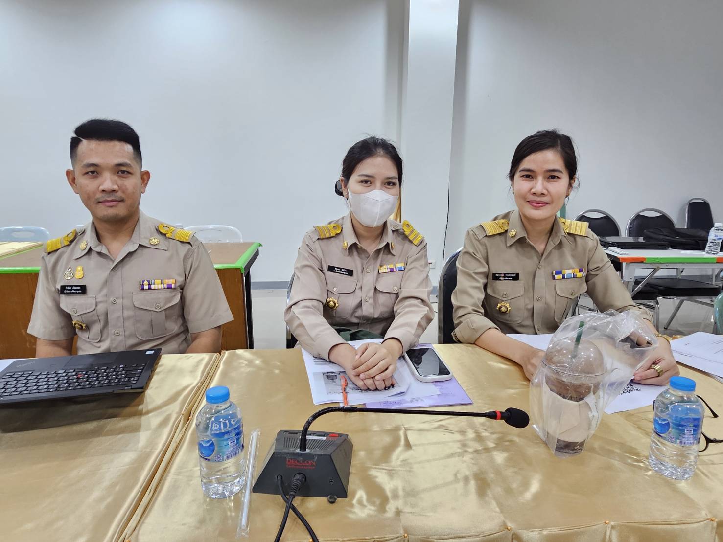 พช.หนองคาย ร่วมการประชุมชี้แจงแนวทางการดำเนินงานภารกิจสำคัญที่อธิบดีกรมการพัฒนาชุมชนเน้นย้ำ ไตรมาส 1 เรื่องศูนย์อำนวยการขจัดความยากจนและพัฒนาคนทุกช่วงวัยอย่างยั่งยืน ตามหลักปรัชญาของเศรษฐกิจพอเพียง (ศจพ.)