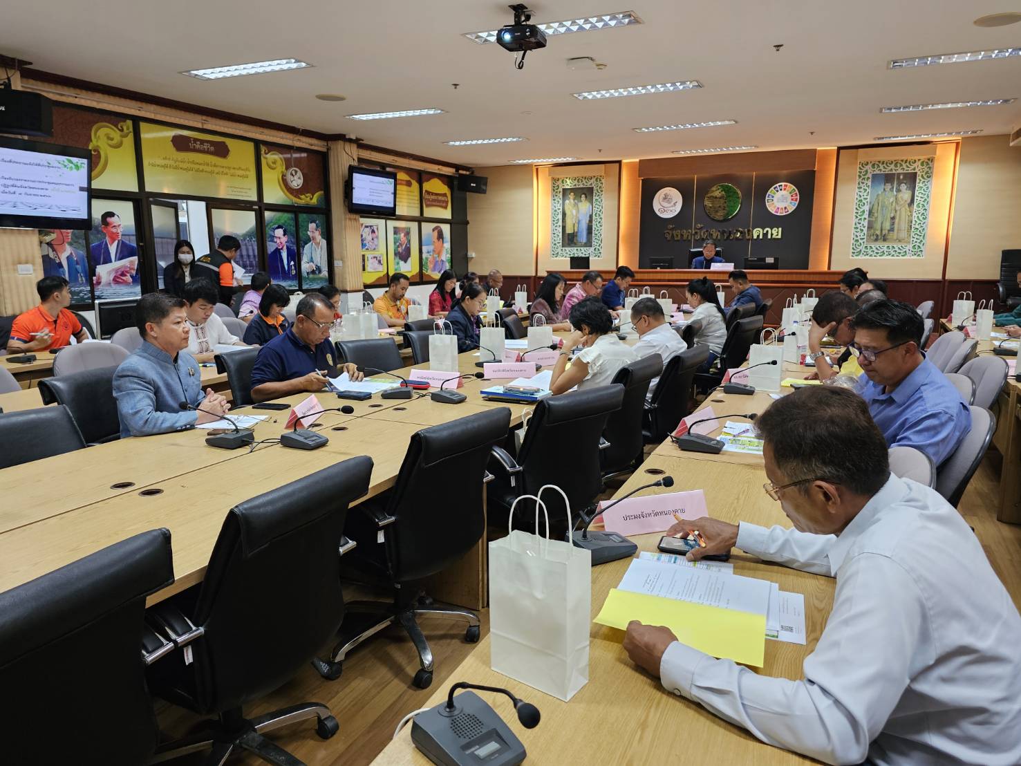 พช.หนองคาย ร่วมการประชุมคณะกรรมการปฏิรูปที่ดินจังหวัดหนองคาย ครั้งที่ 4/2566