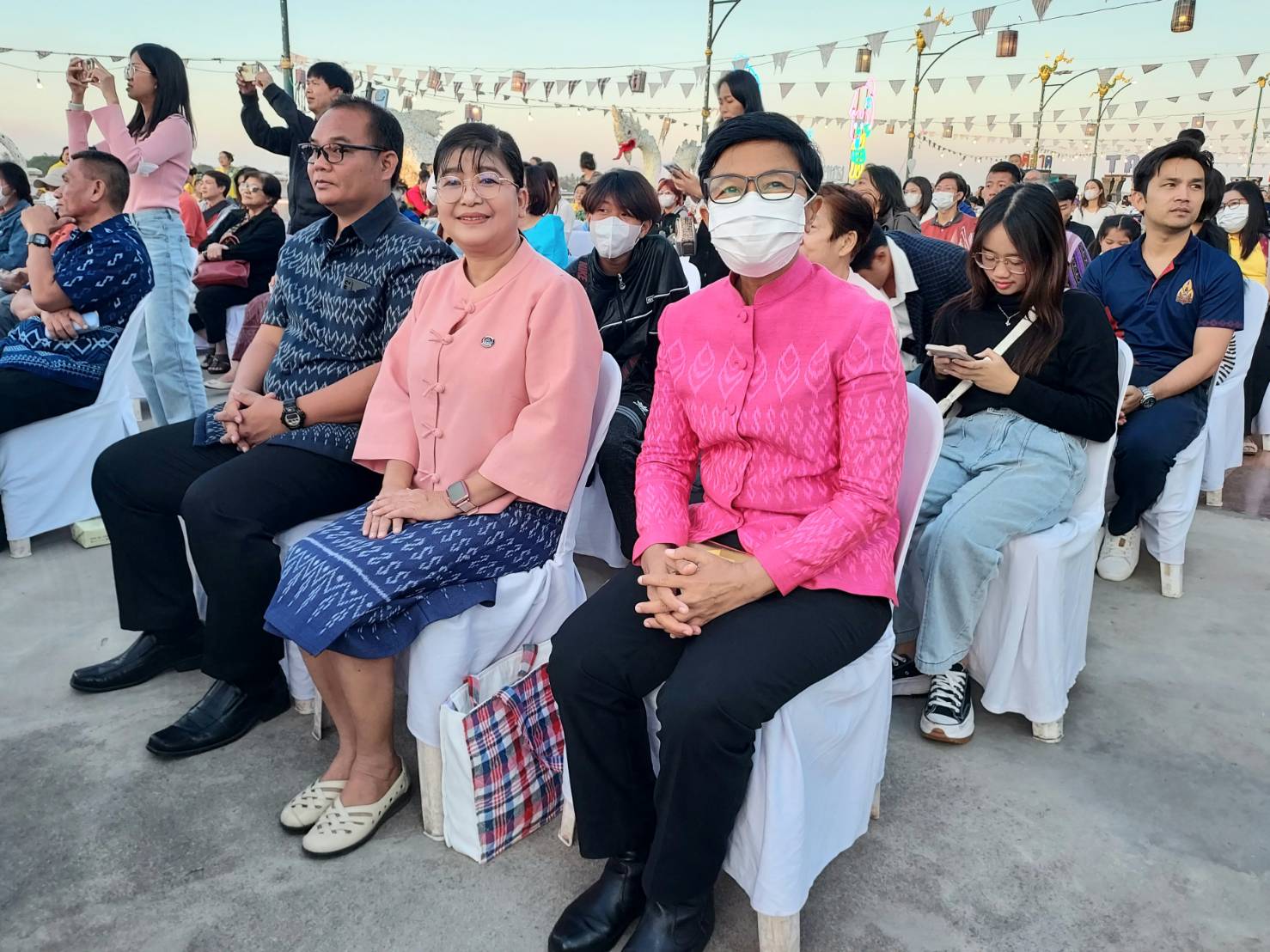 พช.หนองคาย ร่วมพิธีเปิดกิจกรรม “ลานวัฒนธรรม ลานเยาวชน เสริมสร้างศักยภาพคนหนองคาย” ณ เวทีตลาดแคมของหนองคาย ตำบลในเมือง อำเภอเมืองหนองคาย จังหวัดหนองคาย