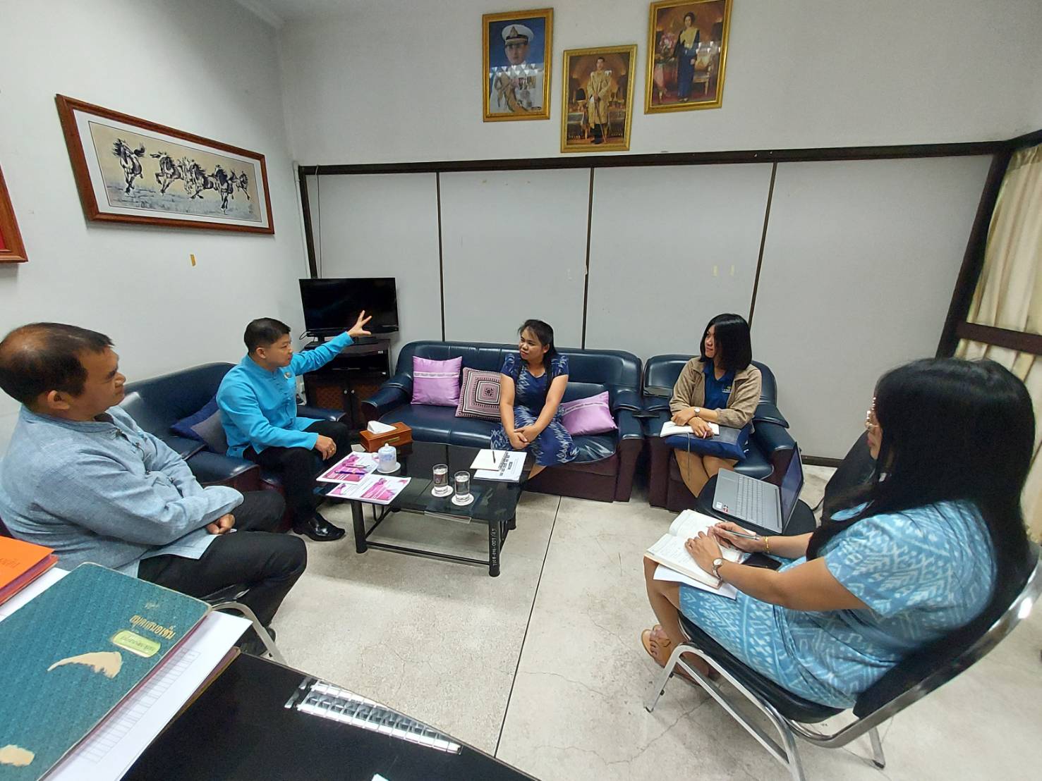 พช.หนองคาย ร่วมปรึกษาหารือแนวทางความร่วมมือทางวิชาการร่วมกับม.ราชภัฏอุดรธานี ในการดำเนินงาน OTOP ประจำปีงบประมาณ พ.ศ.2567