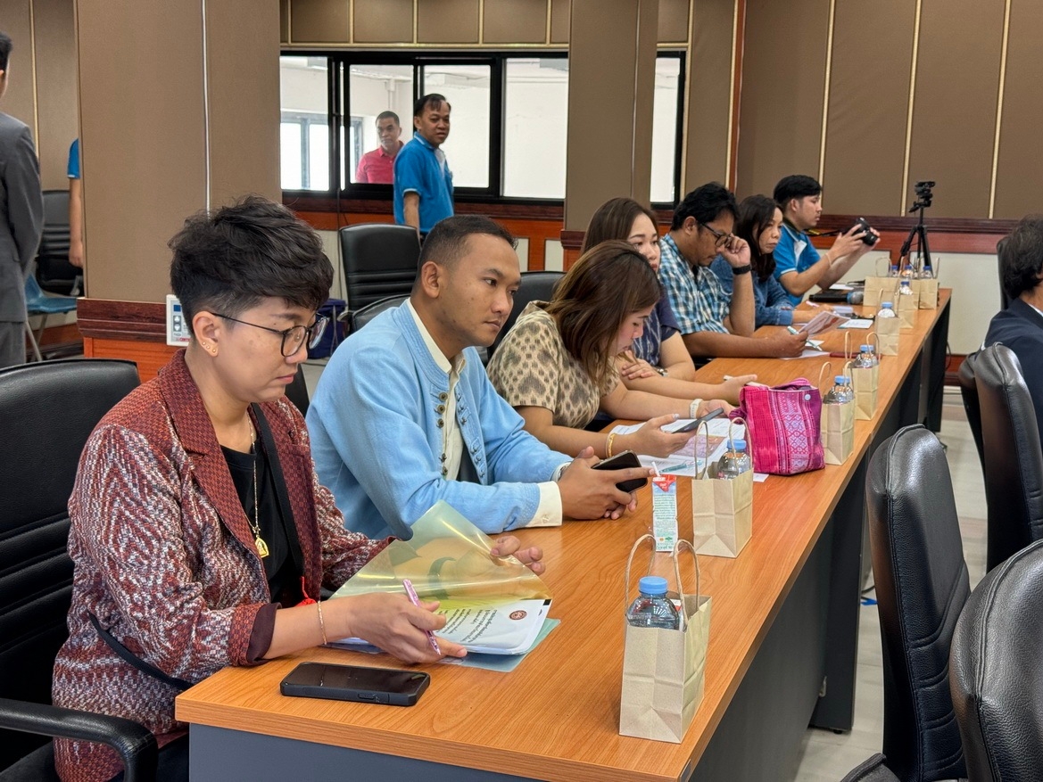พช.หนองคาย ร่วมการประชุมเพื่อหารือแนวทางในการกำหนดรูปแบบการพัฒนาโครงการเบื้องต้น (กลุ่มย่อย ครั้งที่ 1 สี่แยกหนองสองห้อง) การศึกษาความเหมาะสมเบื้องต้นและจัดทำแผนการแก้ไขปัญหาจราจร บริเวณทางแยกขนาดใหญ่ในภูมิภาค