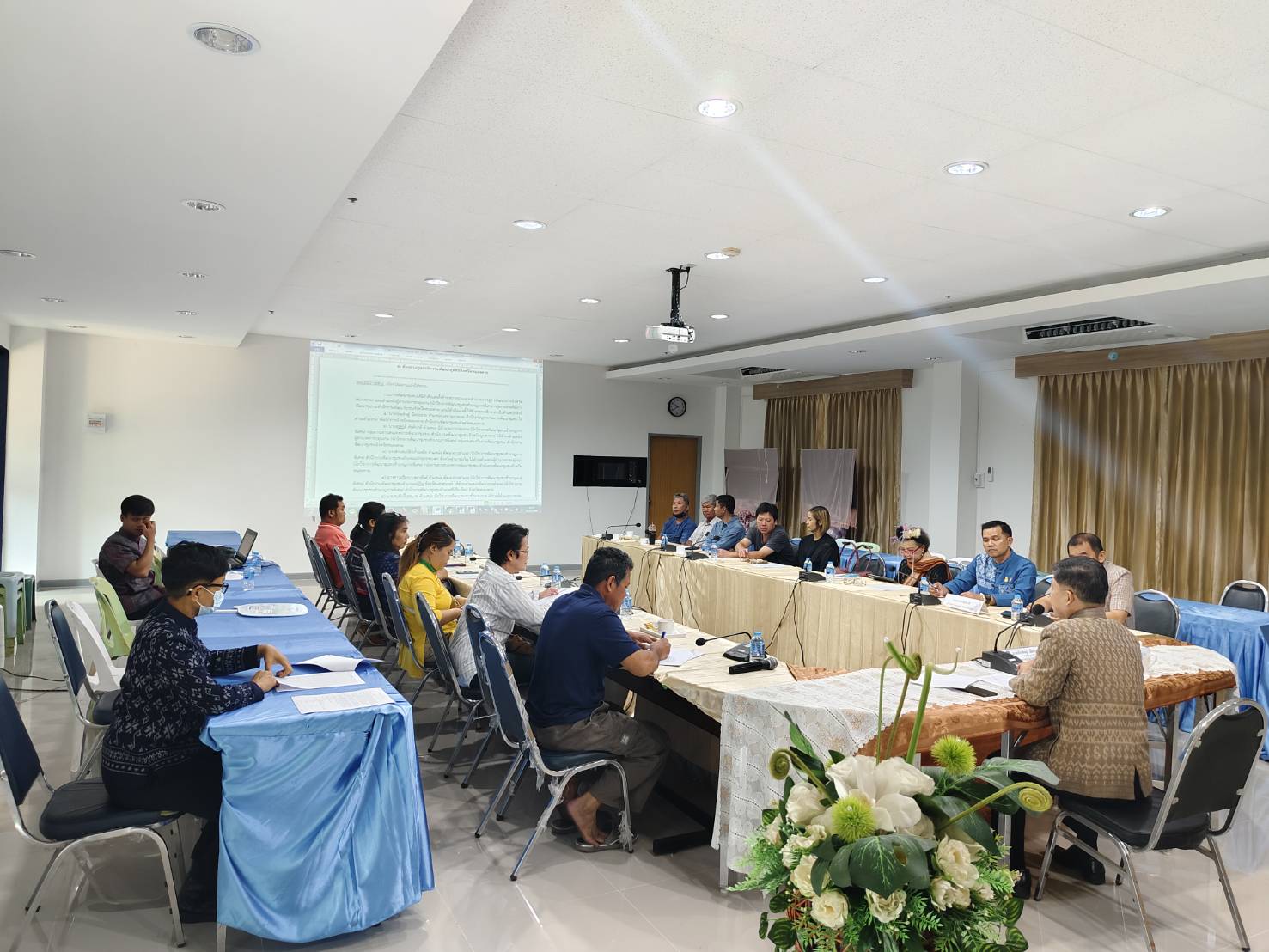 พช.หนองคาย จัดการประชุมการจัดงาน OTOP City 2023 เพื่อคัดเลือก ผู้ผลิต ผู้ประกอบการ OTOP เข้าร่วมแสดงและจำหน่ายสินค้า ในงาน OTOP City 2023