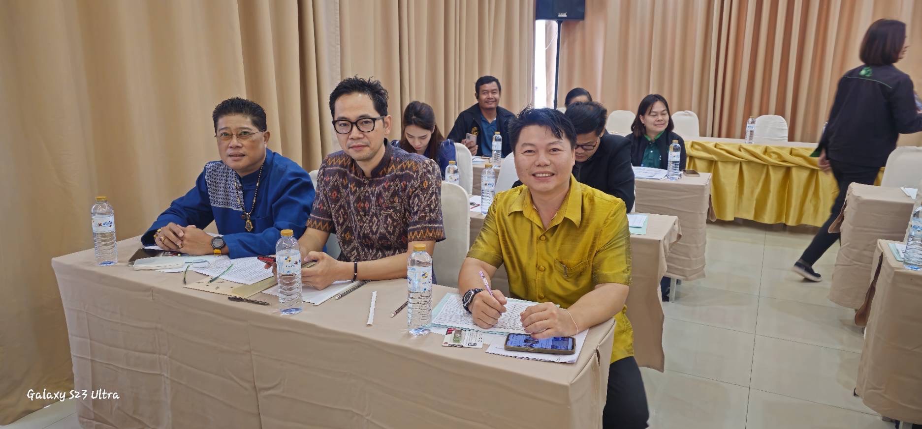 พช.หนองคาย ร่วมประชุมเชิงปฏิบัติการจัดทำแผนพัฒนาเพื่อส่งเสริมให้ผลิตภัณฑ์สุขภาพชุมชนได้รับอนุญาตตามมาตรฐานที่กฎหมายกำหนด