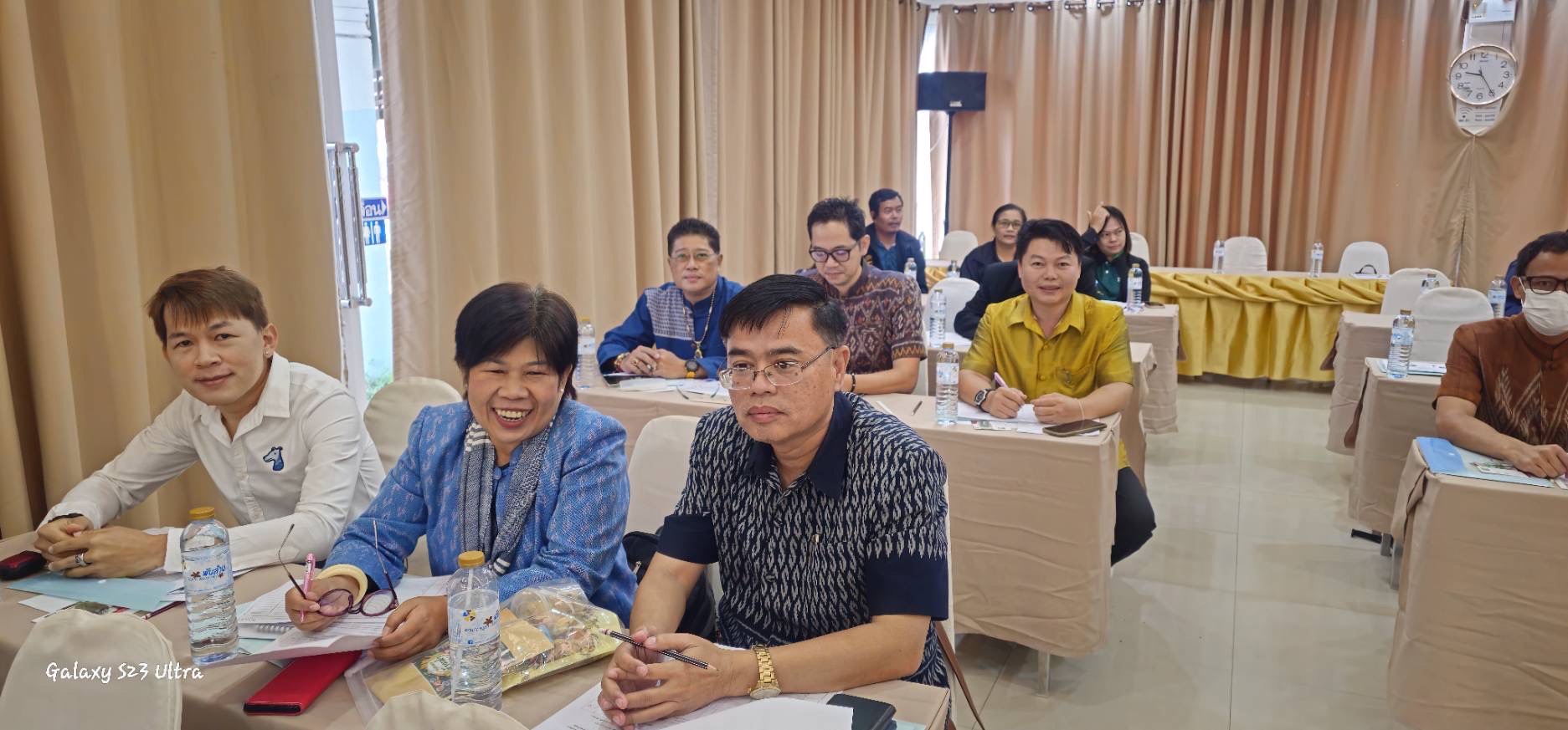 พช.หนองคาย ร่วมประชุมเชิงปฏิบัติการจัดทำแผนพัฒนาเพื่อส่งเสริมให้ผลิตภัณฑ์สุขภาพชุมชนได้รับอนุญาตตามมาตรฐานที่กฎหมายกำหนด