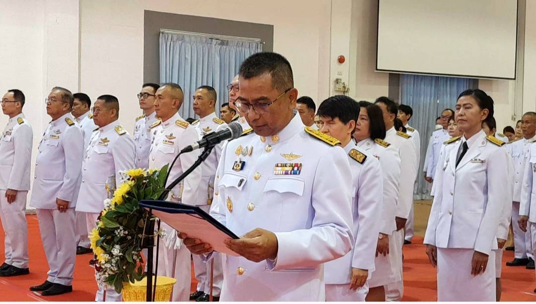 พช.หนองคาย ร่วมพิธีวางพวงมาลาถวายราชสักการะ เนื่องในวันคล้ายวันพระบรมราชสมภพพระบาทสมเด็จพระบรมชนกาธิเบศร มหาภูมิพลอดุลยเดชมหาราช บรมนาถบพิตร วันชาติ และวันพ่อแห่งชาติ 5 ธันวาคม 2566