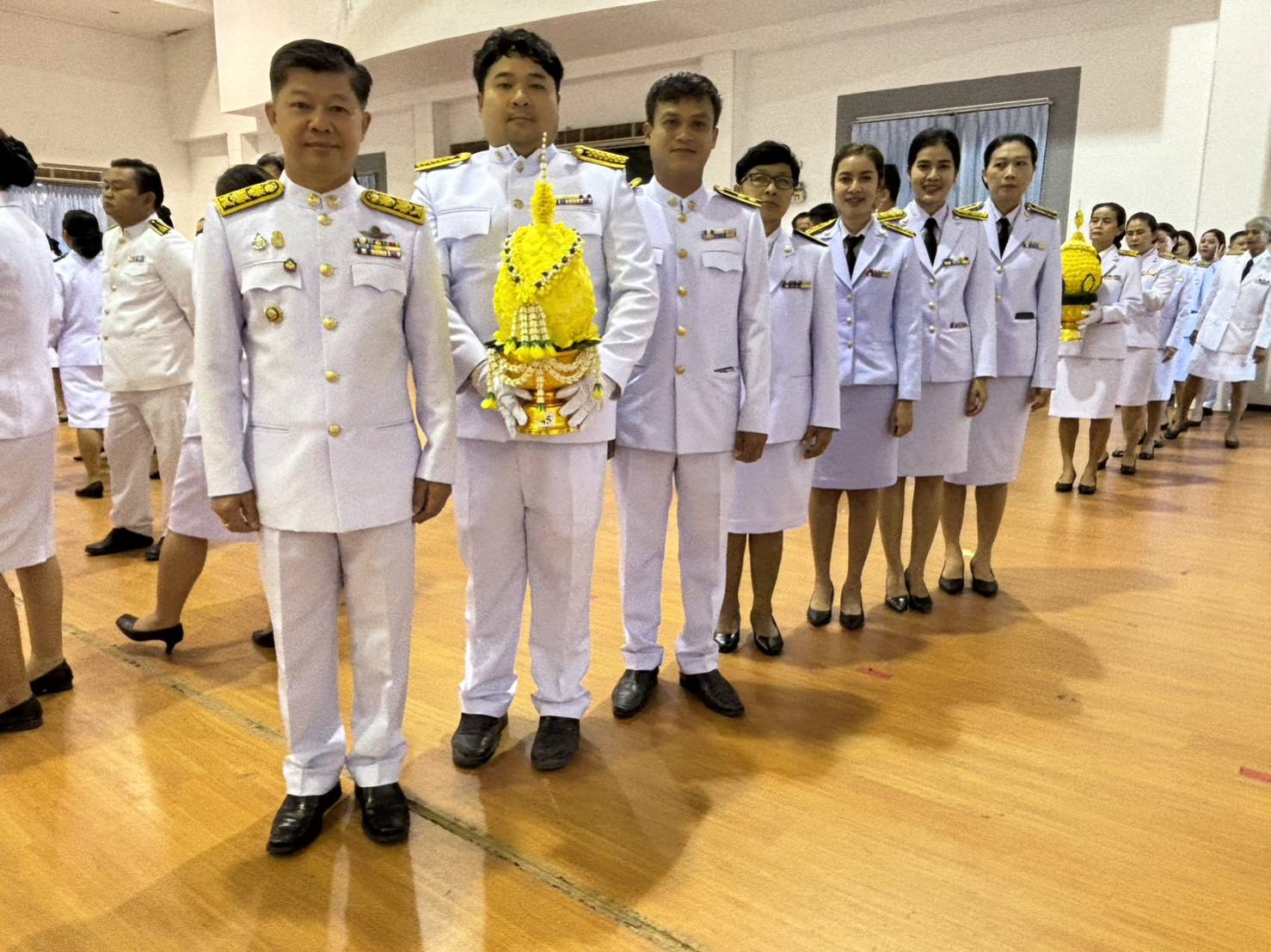 พช.หนองคาย ร่วมพิธีวางพวงมาลาถวายราชสักการะ เนื่องในวันคล้ายวันพระบรมราชสมภพพระบาทสมเด็จพระบรมชนกาธิเบศร มหาภูมิพลอดุลยเดชมหาราช บรมนาถบพิตร วันชาติ และวันพ่อแห่งชาติ 5 ธันวาคม 2566