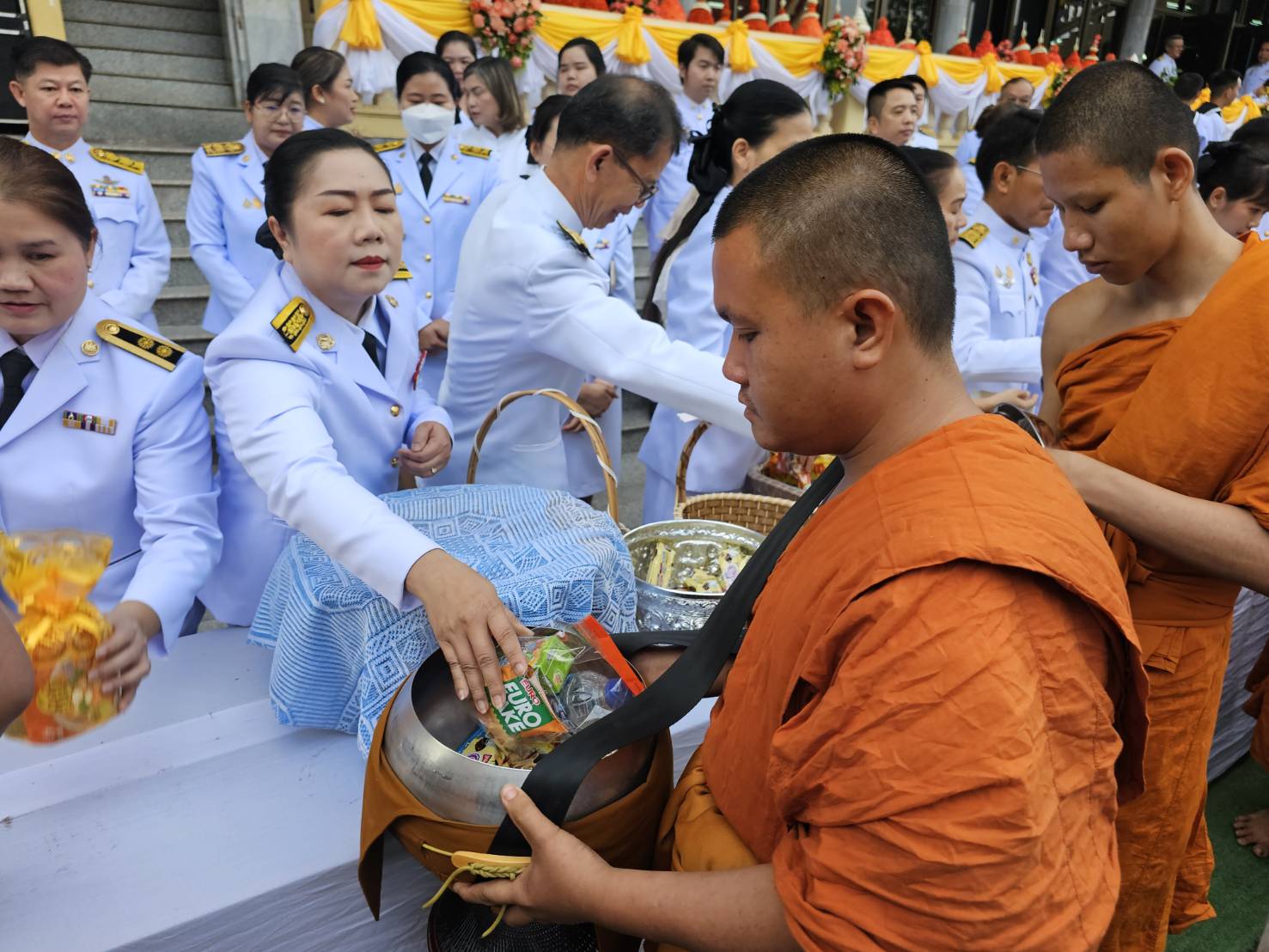 พช.หนองคาย ร่วมพิธีทำบุญตักบาตรเพื่อถวายเป็นพระกุศล และพิธีวางพานพุ่มดอกไม้ถวายราชสักการะ เนื่องในวันคล้ายวันประสูติ สมเด็จพระเจ้าลูกเธอ เจ้าฟ้าพัชรกิติยาภา นเรนทิราเทพยวดี กรมหลวงราชสาริณีสิริพัชร มหาวัชรราชธิดา
