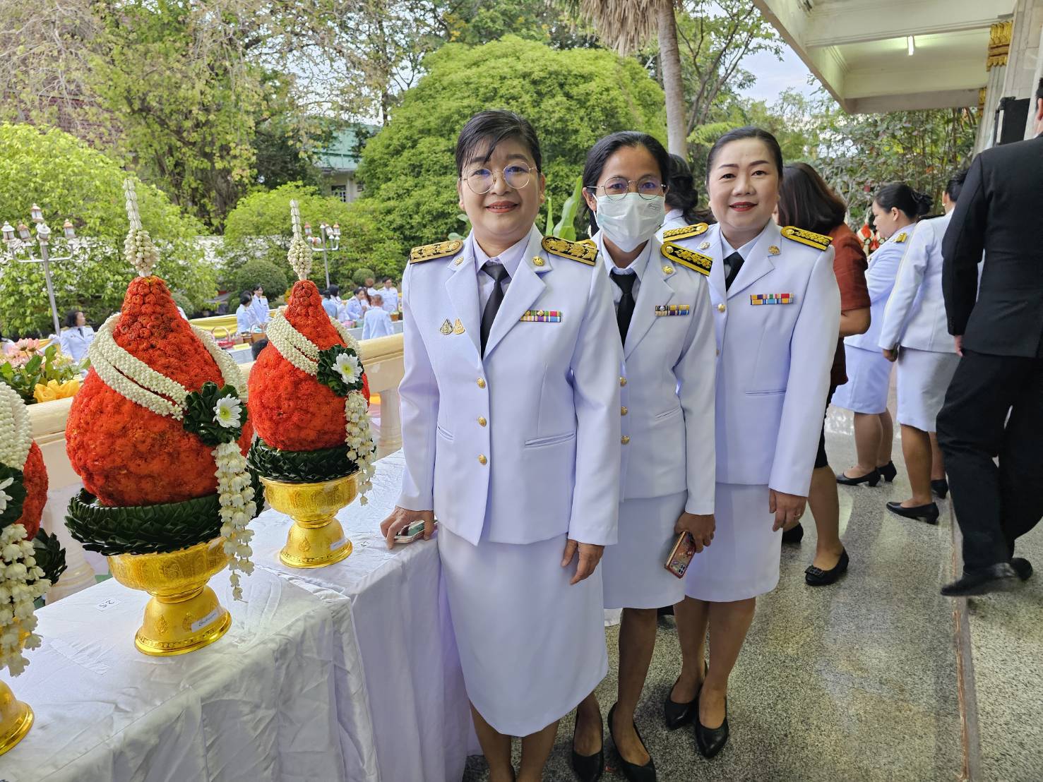 พช.หนองคาย ร่วมพิธีทำบุญตักบาตรเพื่อถวายเป็นพระกุศล และพิธีวางพานพุ่มดอกไม้ถวายราชสักการะ เนื่องในวันคล้ายวันประสูติ สมเด็จพระเจ้าลูกเธอ เจ้าฟ้าพัชรกิติยาภา นเรนทิราเทพยวดี กรมหลวงราชสาริณีสิริพัชร มหาวัชรราชธิดา