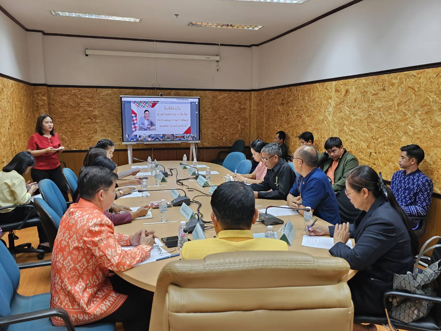 พช.หนองคาย ร่วมการประชุมเพื่อพิจารณาแผนงาน Maha Songkran World Water Festival ผ่านระบบวีดิทัศน์ทางไกล (VCS)