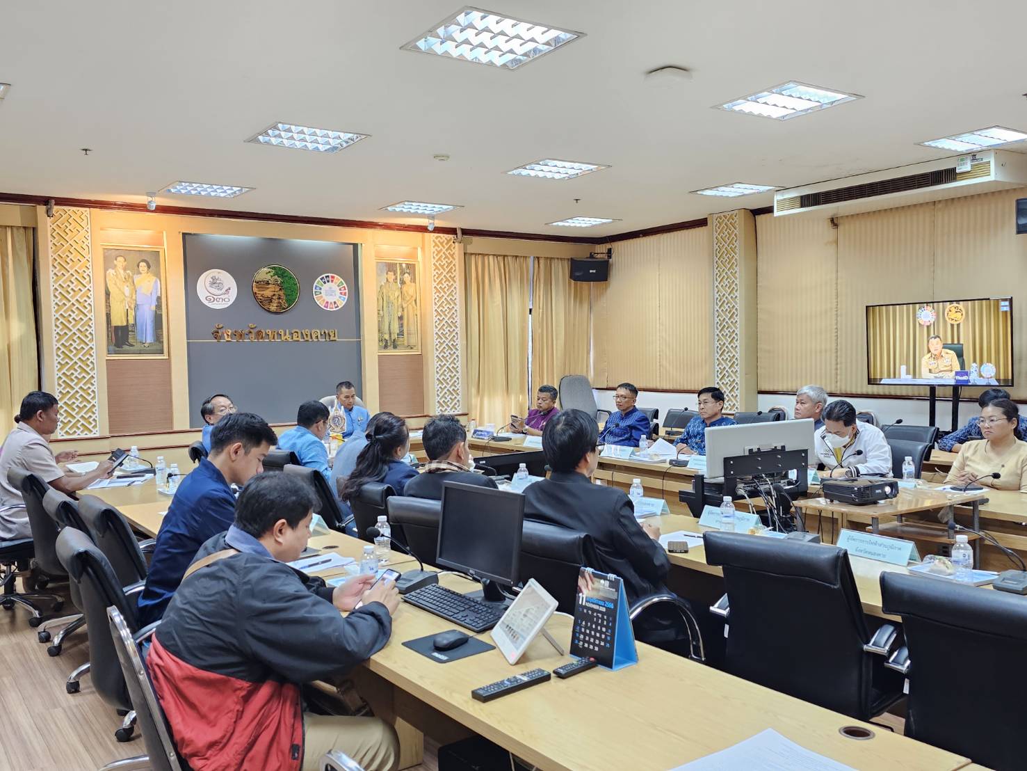 พช.หนองคาย ร่วมการประชุมขับเคลื่อนและติดตามนโยบายของรัฐบาลและภารกิจสำคัญของปลัดกระทรวงมหาดไทย ประจำปีงบประมาณ พ.ศ.2567 (เดือน ธันวาคม 2566) ผ่านระบบวีดิทัศน์ทางไกล (VCS)