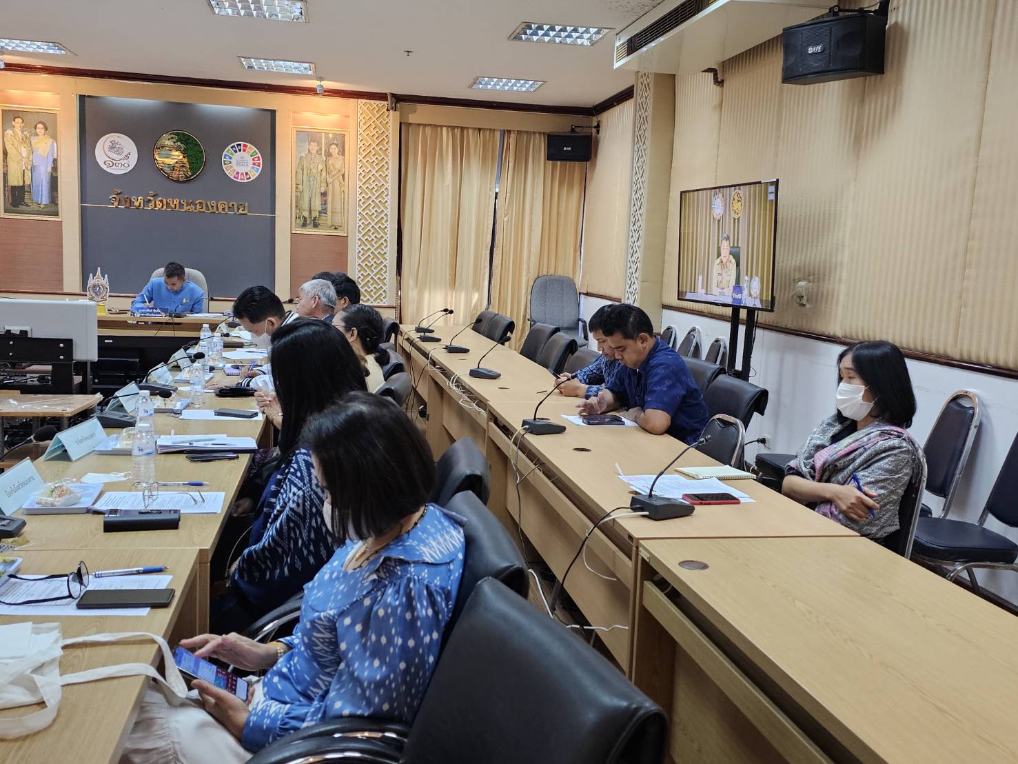 พช.หนองคาย ร่วมการประชุมขับเคลื่อนและติดตามนโยบายของรัฐบาลและภารกิจสำคัญของปลัดกระทรวงมหาดไทย ประจำปีงบประมาณ พ.ศ.2567 (เดือน ธันวาคม 2566) ผ่านระบบวีดิทัศน์ทางไกล (VCS)